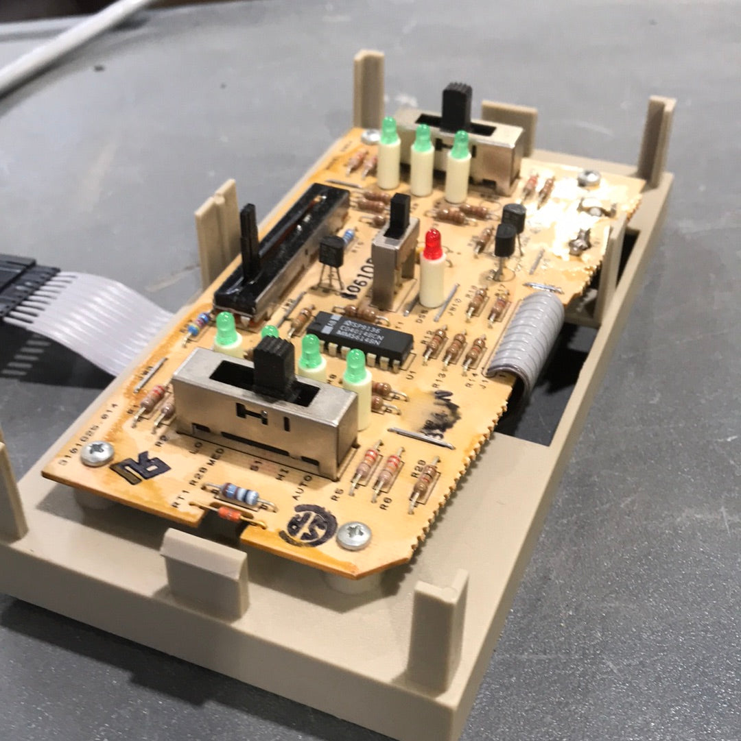Used Duo-Therm Dometic Analog Thermostat Cool/Furnace 3101625 014 | R27 | 50-162501 5054 - Young Farts RV Parts
