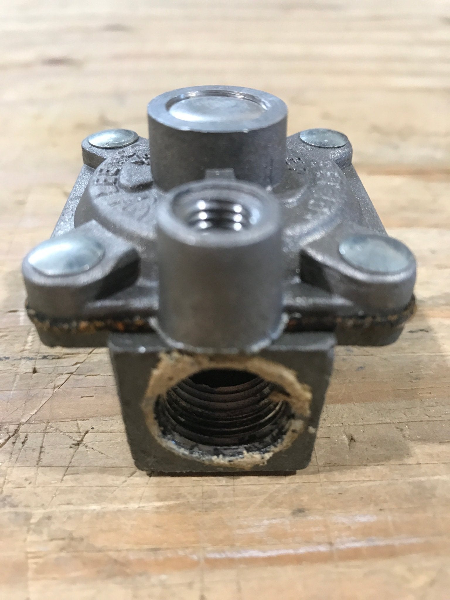 Used Atwood / Wedgewood Propane Regulator - Young Farts RV Parts