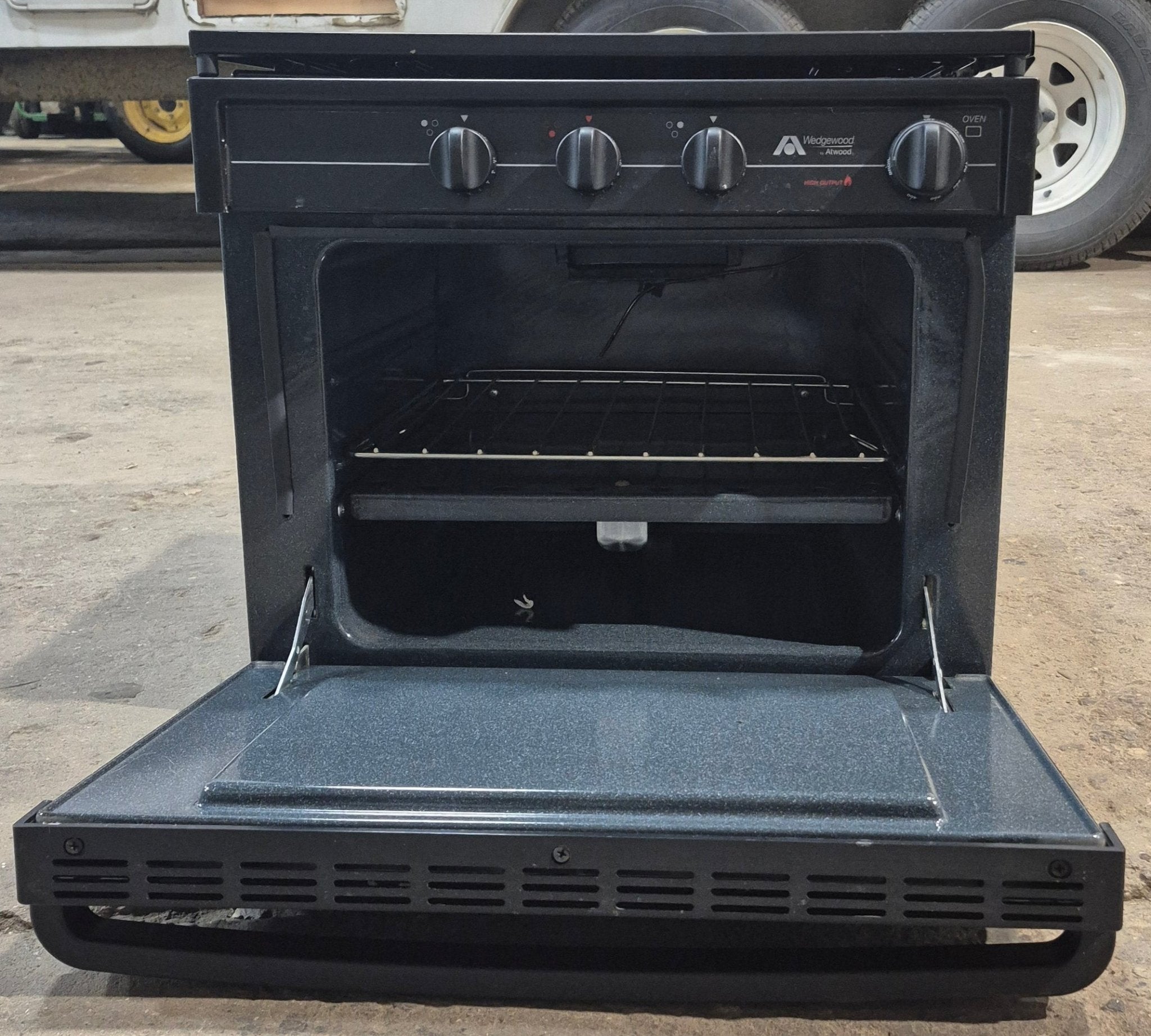 Used Atwood / Wedgewood Range Stove 3-Burner, 16 5/8 ” H - R-W1730BB - Young Farts RV Parts