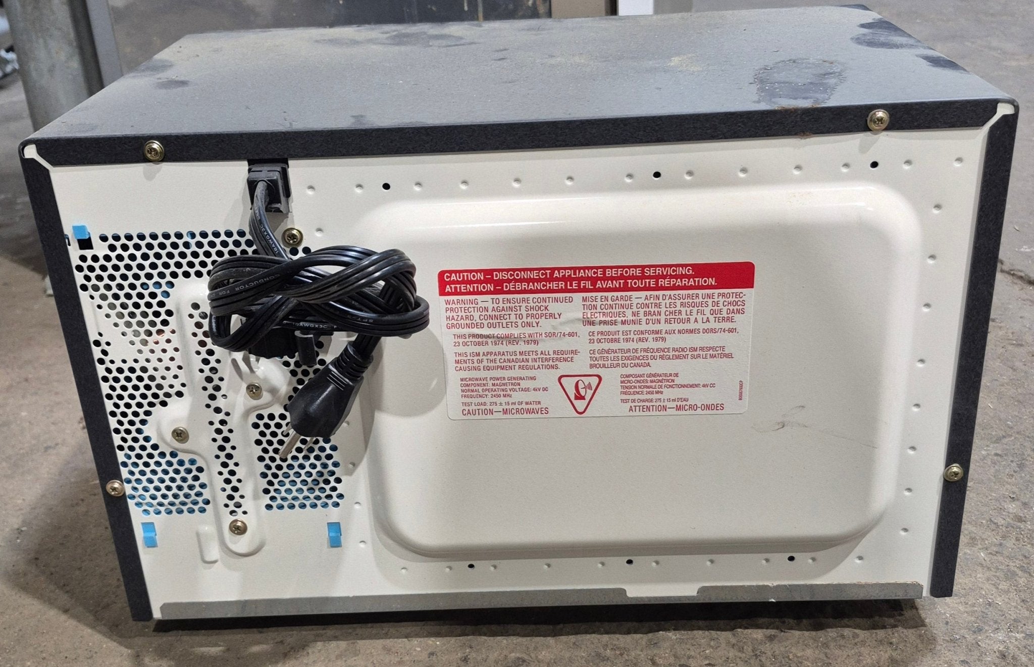 Used PANASONIC RV Microwave 18" W x 11 3/4" H x 11 1/2" D - Young Farts RV Parts