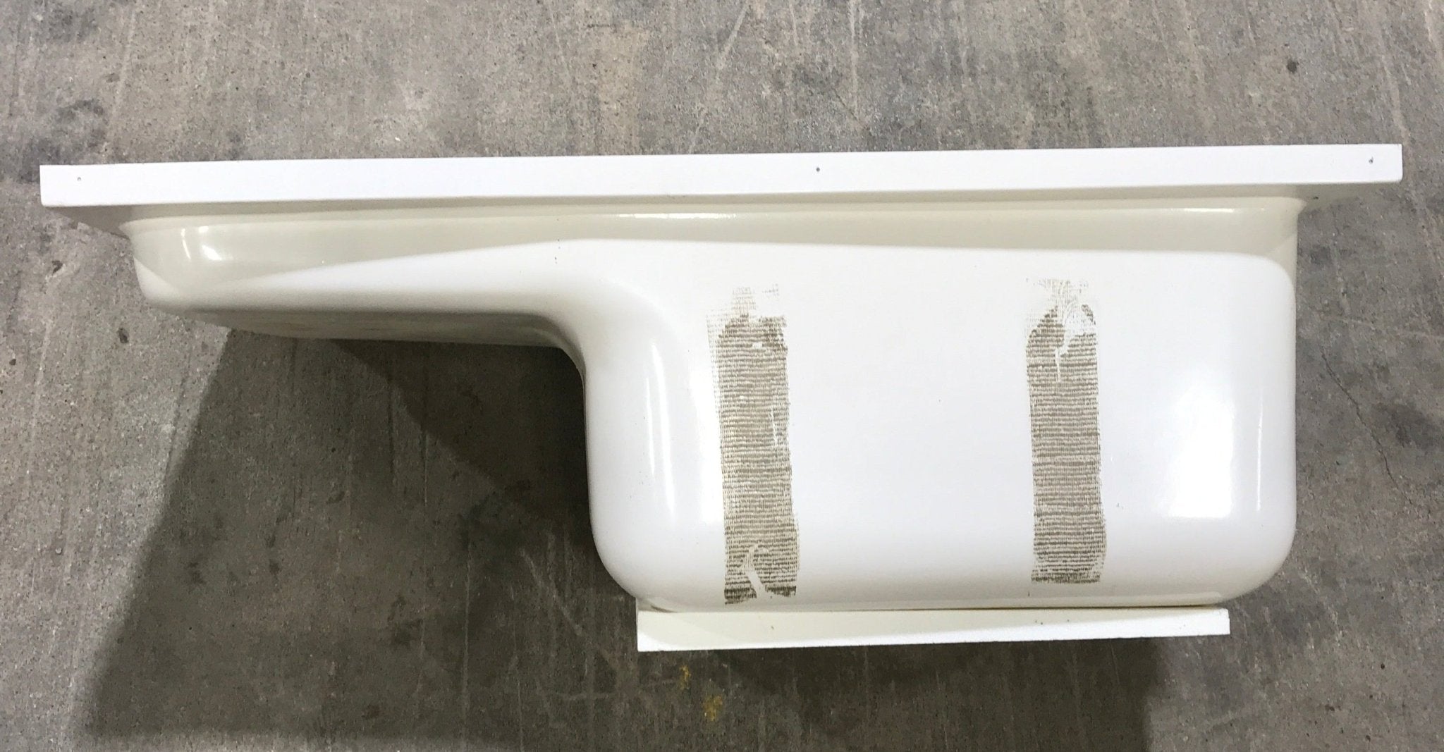 Used RV Bath Tub 36” L x 24” W - RHD Step Tub - Young Farts RV Parts
