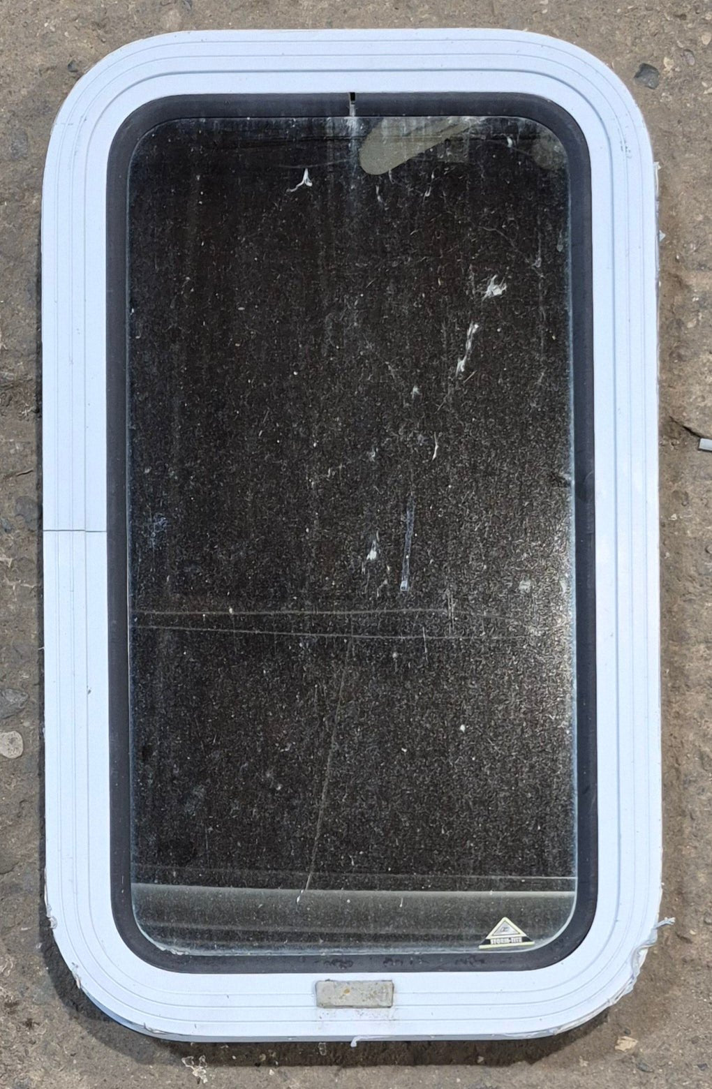 Used White Radius Non Opening Window : 13 1/2" W x 23 1/2" H x 1 7/8" D - Young Farts RV Parts