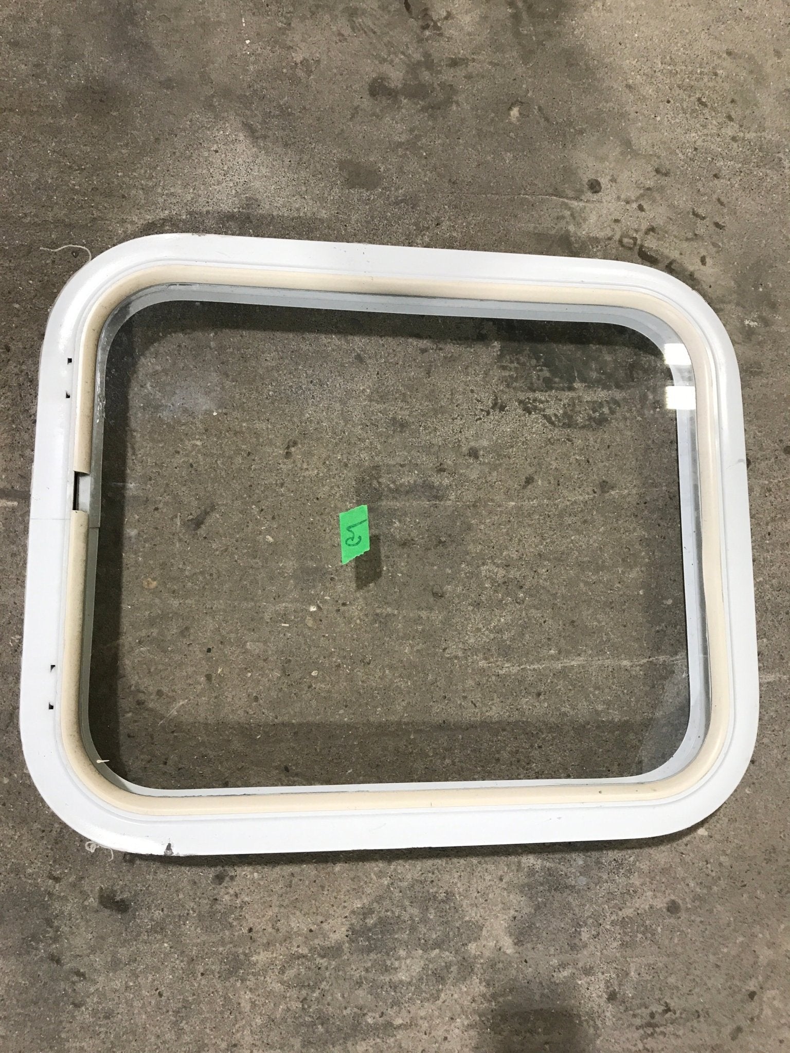 Used White Radius Non Opening Window : 17 1/2" W x 21 1/2" H x 1 1/2" D - Young Farts RV Parts