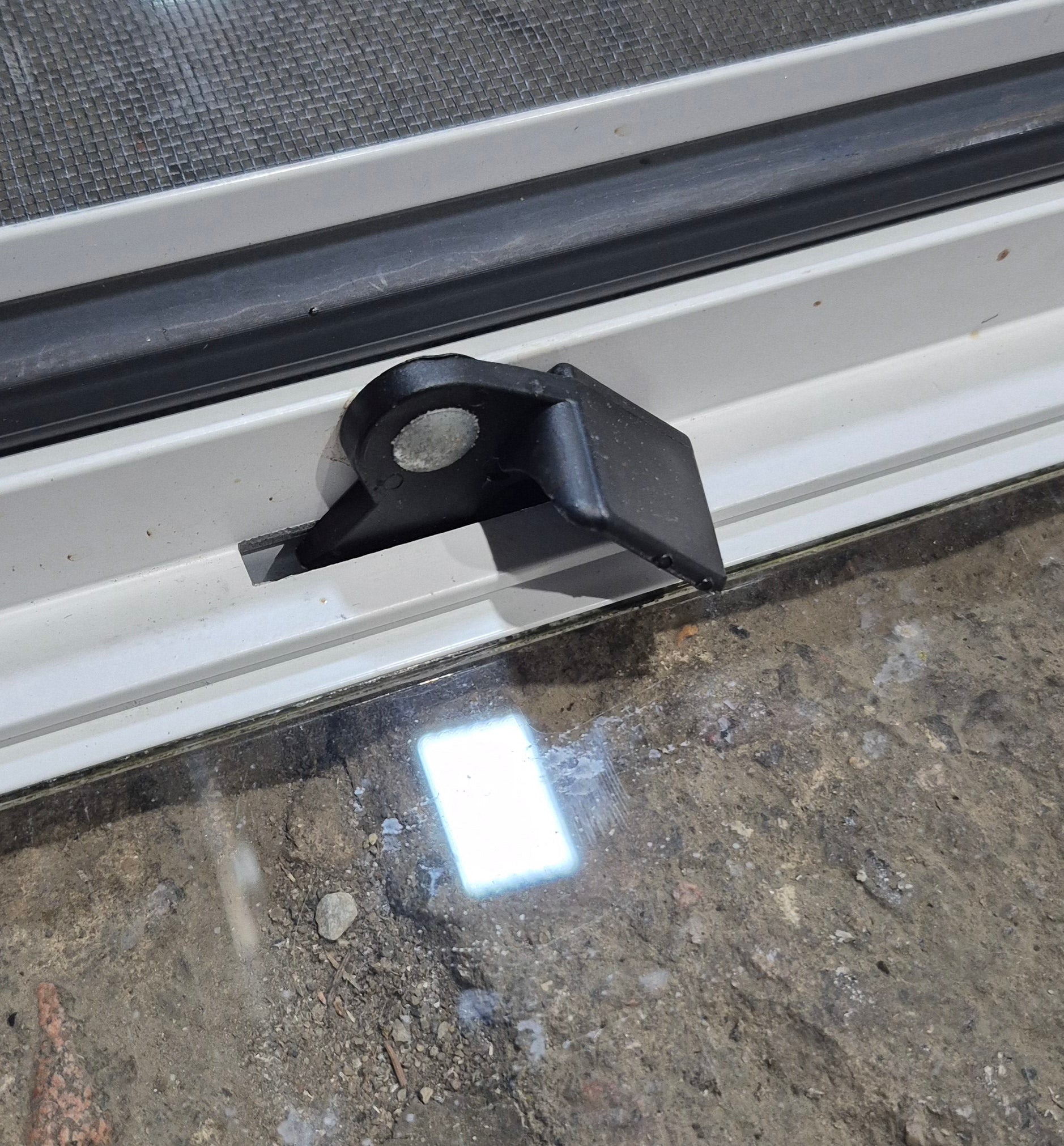 Used White Radius Opening Window : 29 1/4" W x 21 1/2" H x 1 1/4" D - Young Farts RV Parts