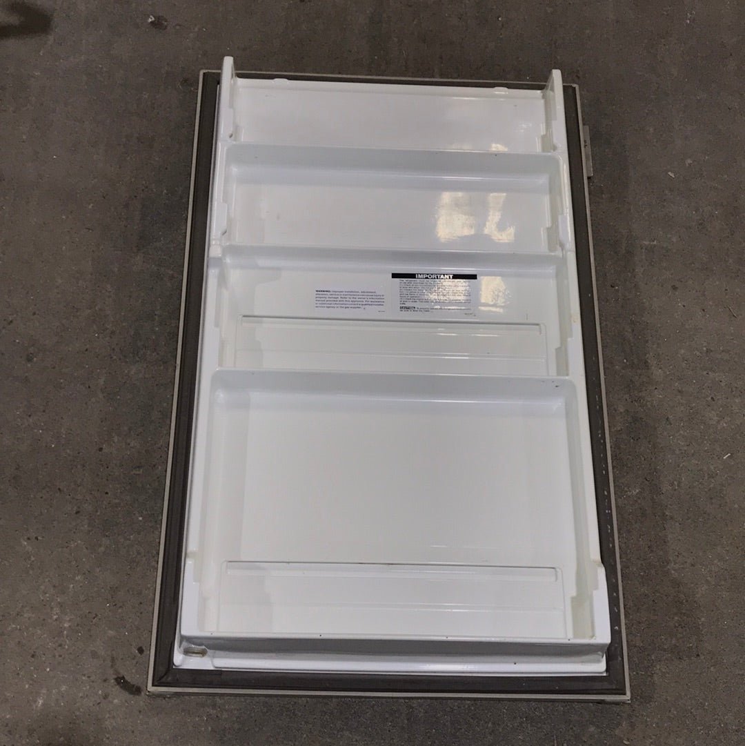 dometic 2413258498 door complete lh *SPECIAL ORDER*