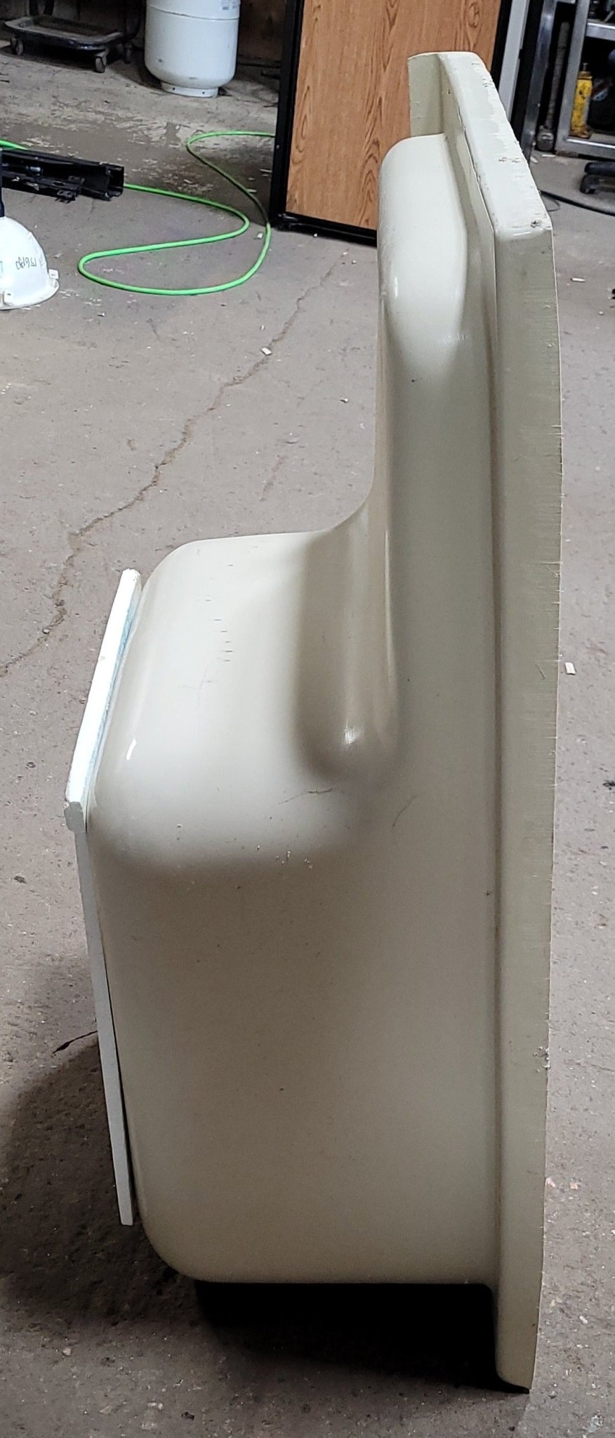 Used RV Bath Tub 36 1/4” x 23 1/2” LHD Step Tub - Young Farts RV Parts