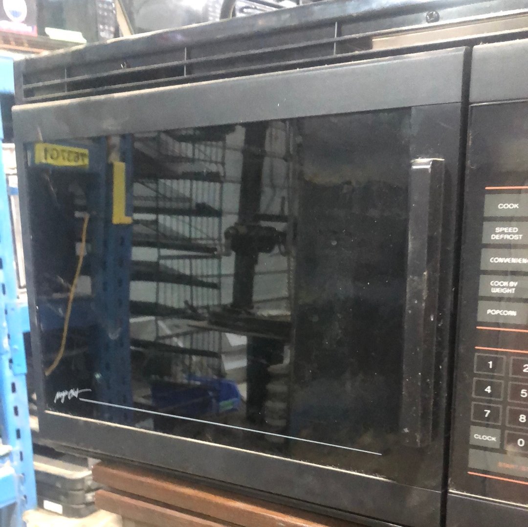 Used RV Microwave Magic Chef 20-1/2