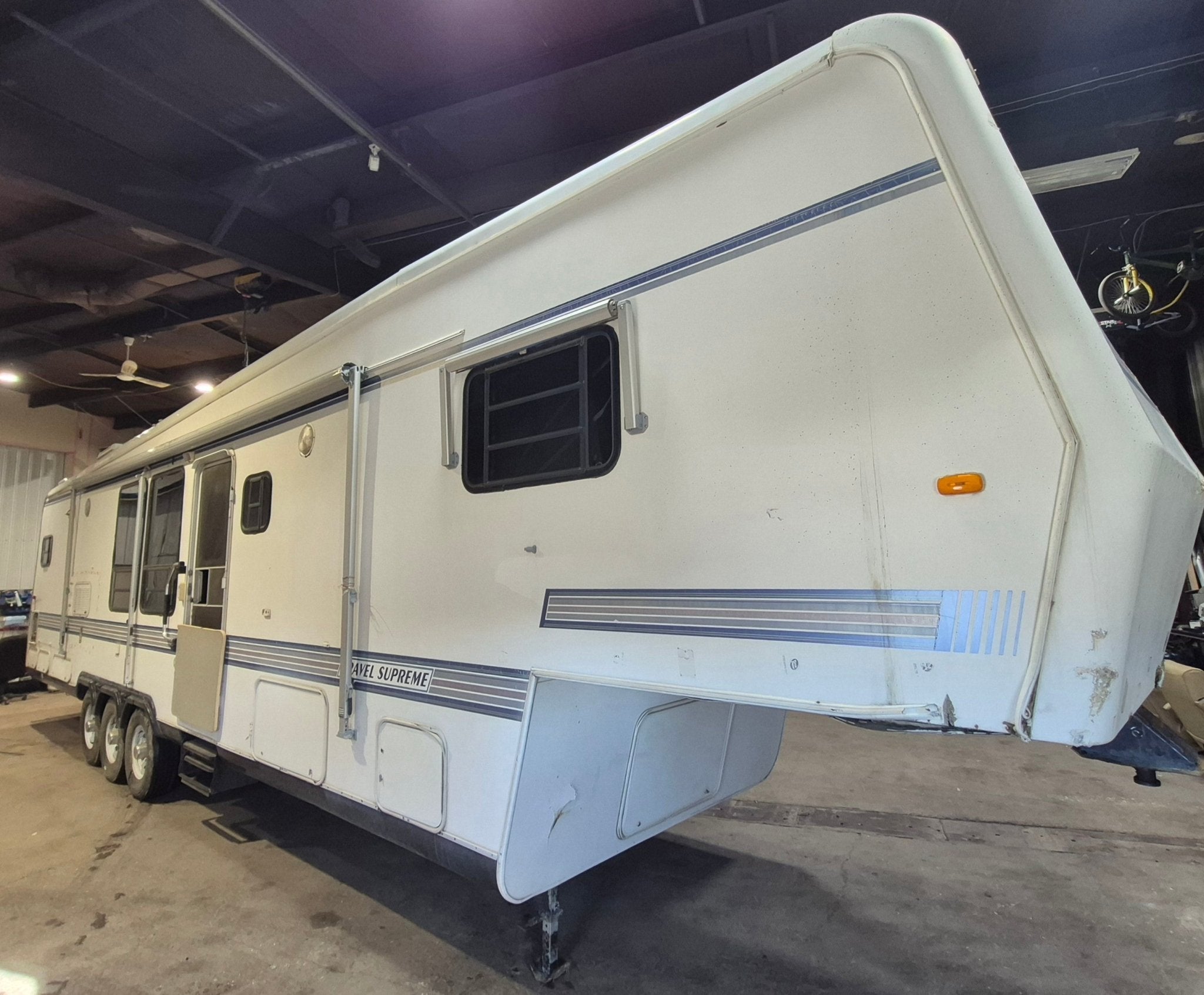 1995 Travel Supreme 40 RK SS Fifth Wheel Parts List - Young Farts RV Parts