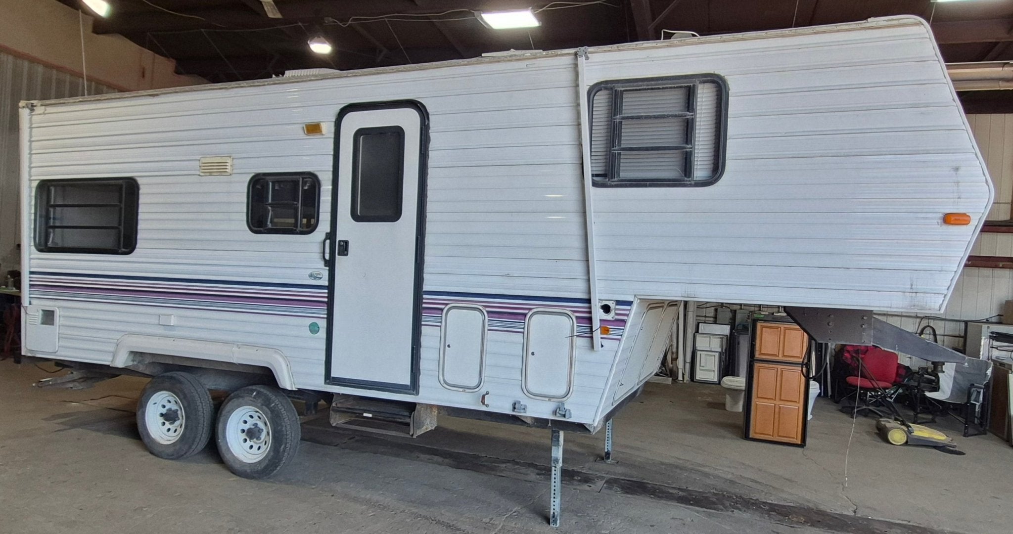 1998 Wildwind WDF22CB Fifth Wheel Parts List - Forest River Inc. - Young Farts RV Parts