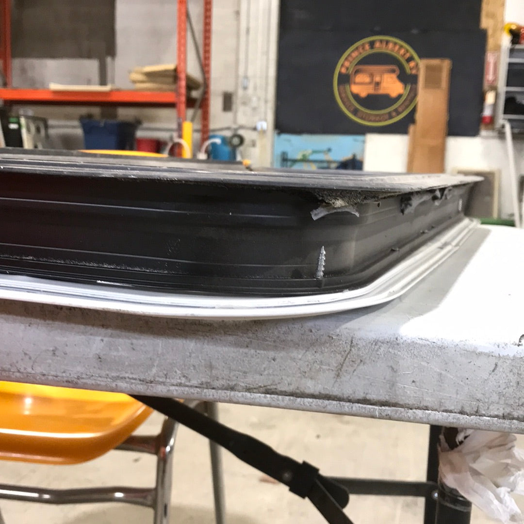 USED Black Radius Opening Window : 29