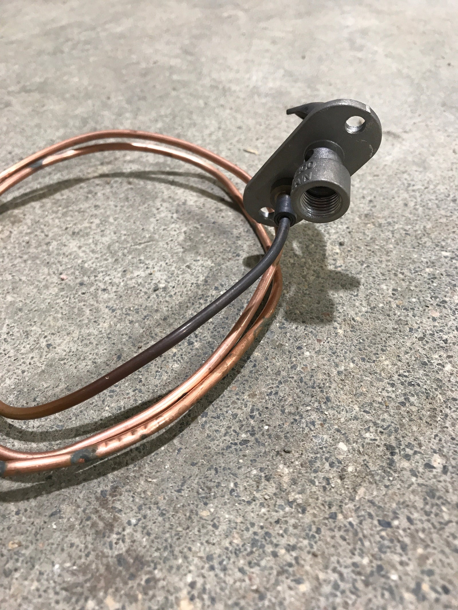 Used Magic Chef Oven Pilot with thermocouple 74009852
