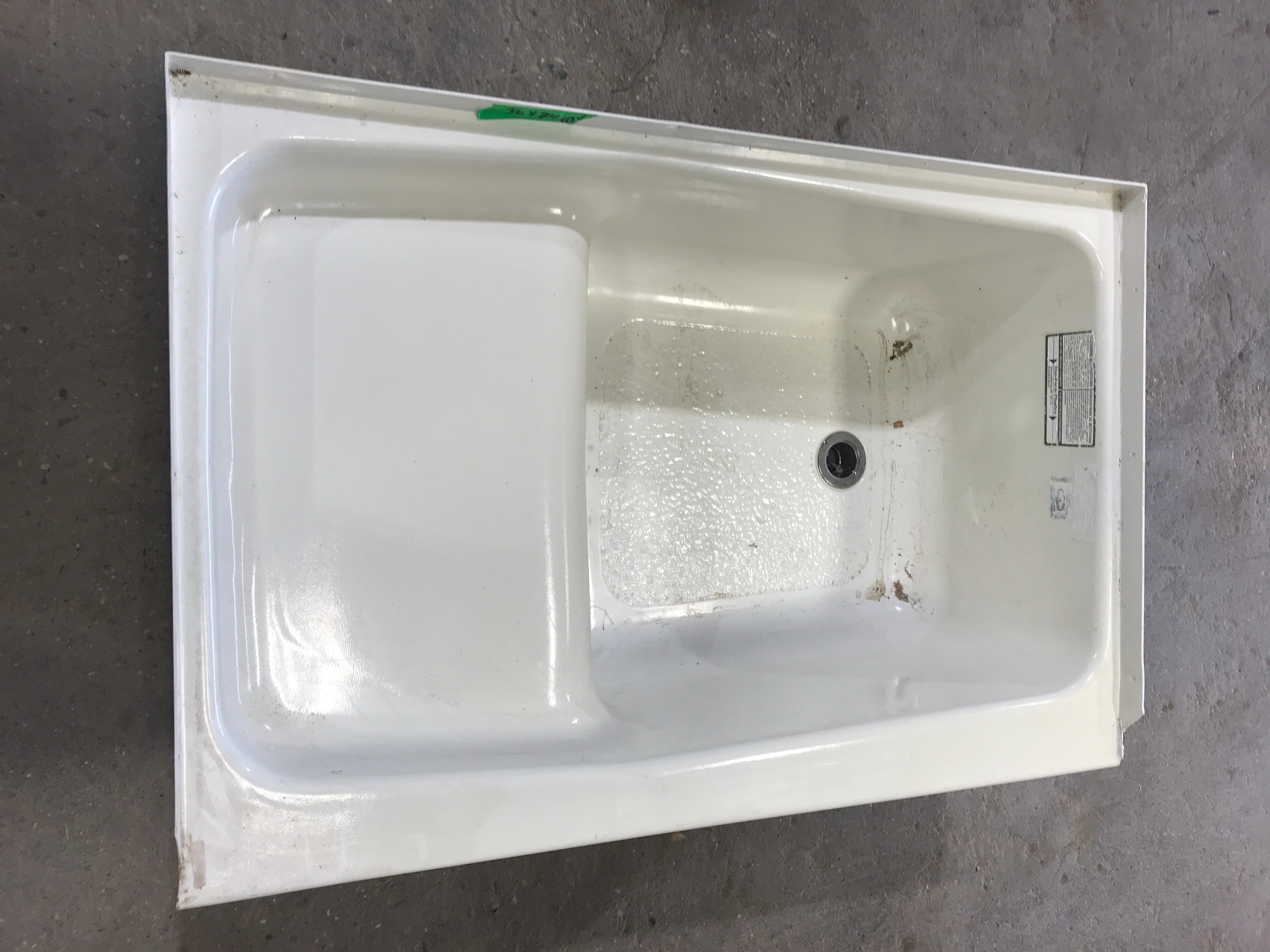 Used RV Step Bath Tub 36” x 24” - Right Hand Drain