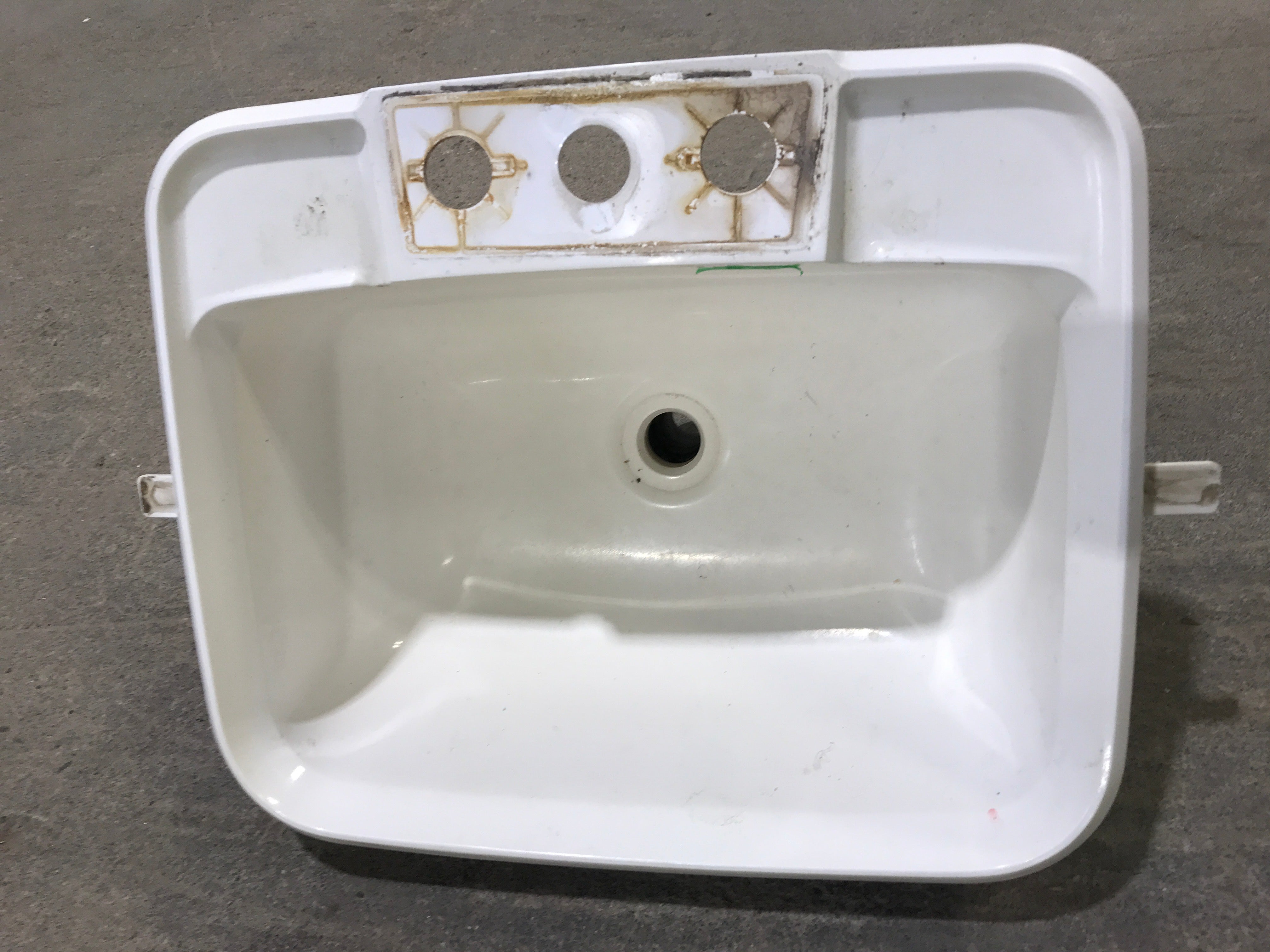 Used Bathroom Sink, Bone - 14 1/2" x 12 1/2" x 5" D