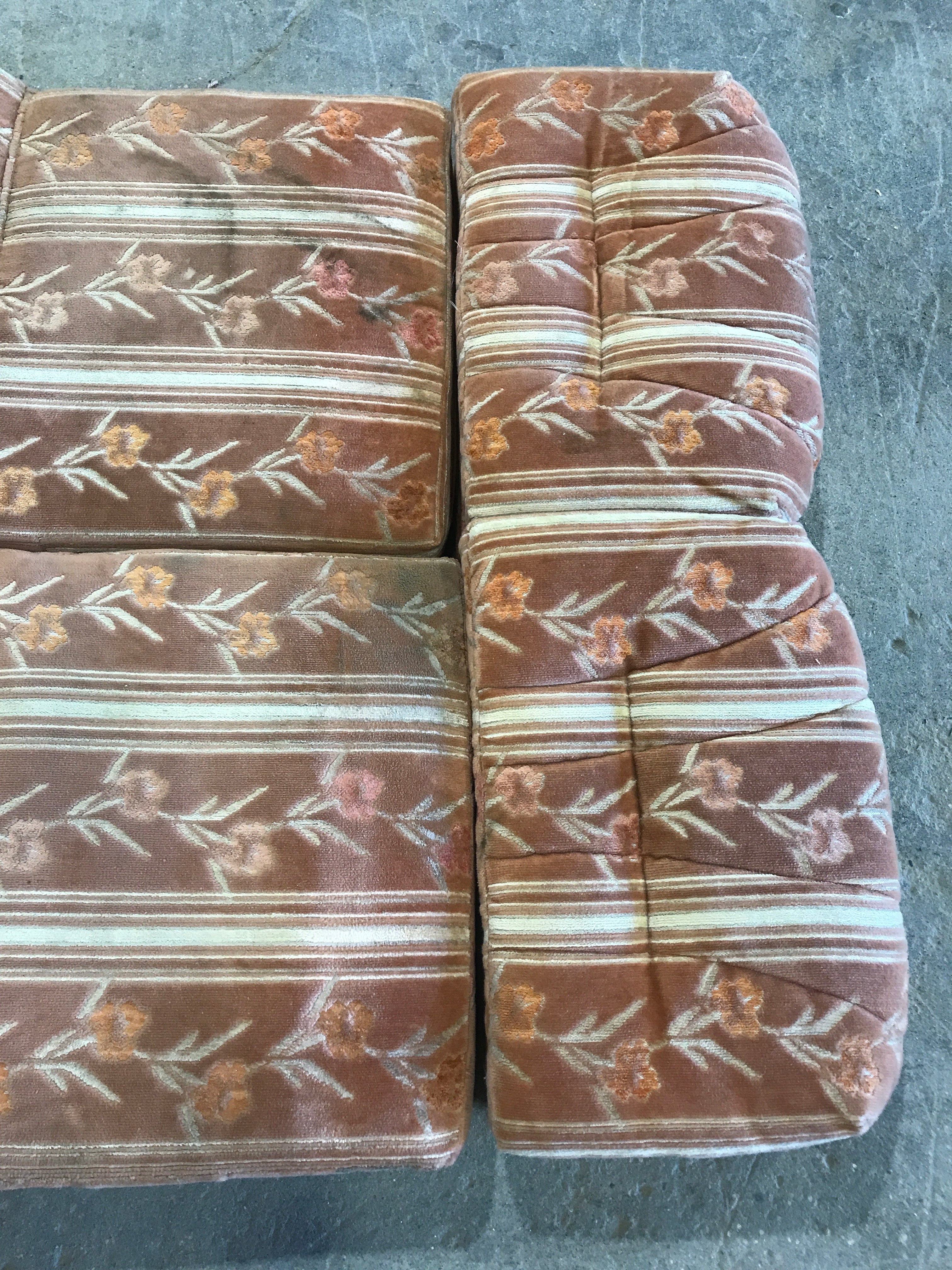 USED Dinette Cushion Set- 4 piece - 2 @ 39" X 24" X 5" D, 2 @ 39" X 13" X 5" D - Young Farts RV Parts