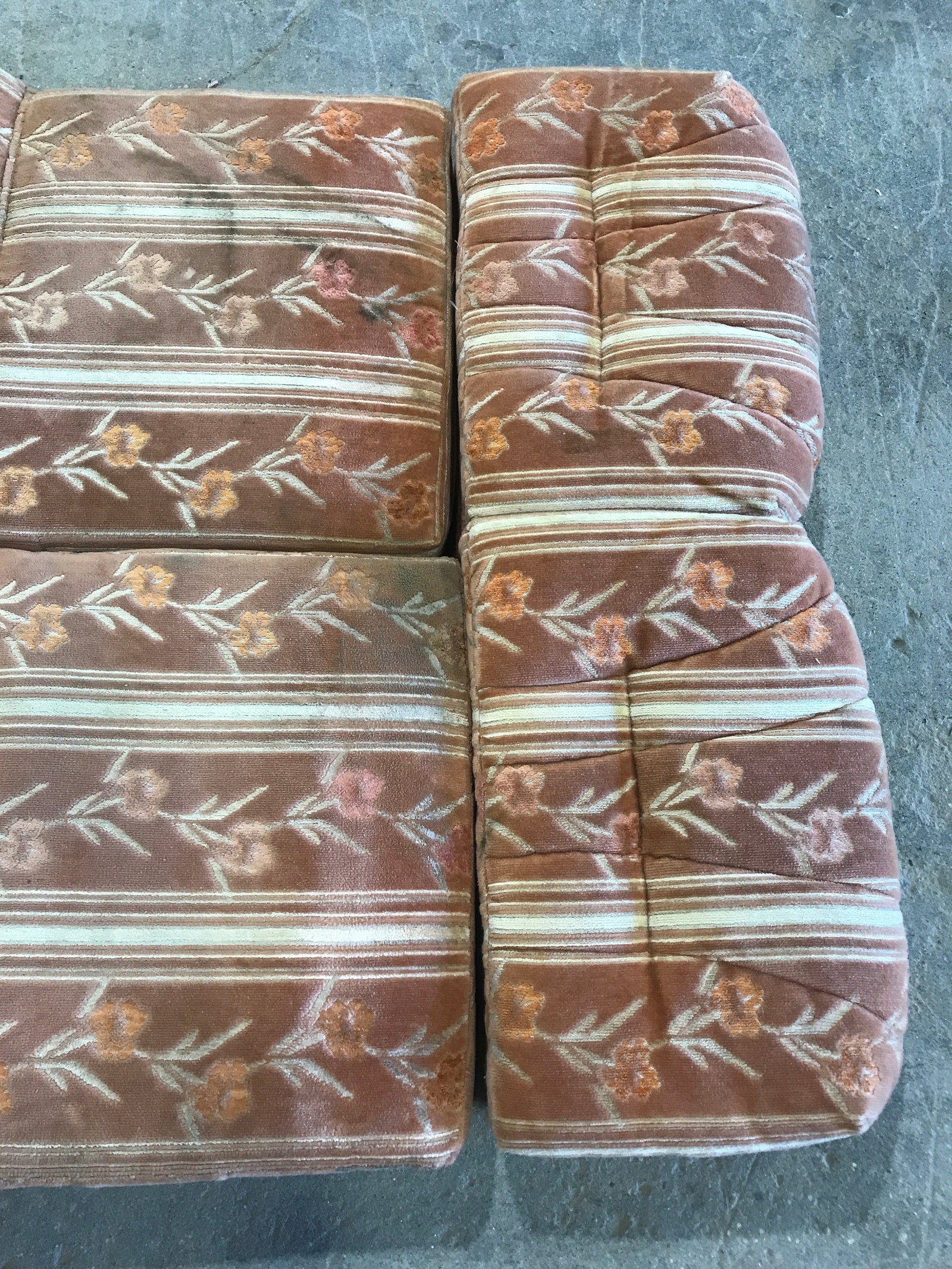 USED Dinette Cushion Set- 4 piece - 2 @ 39