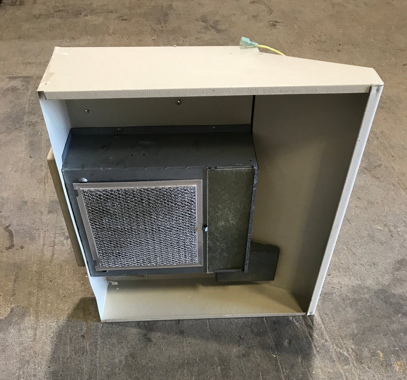 Used Ventline RV Range Hood Fan CC317-2