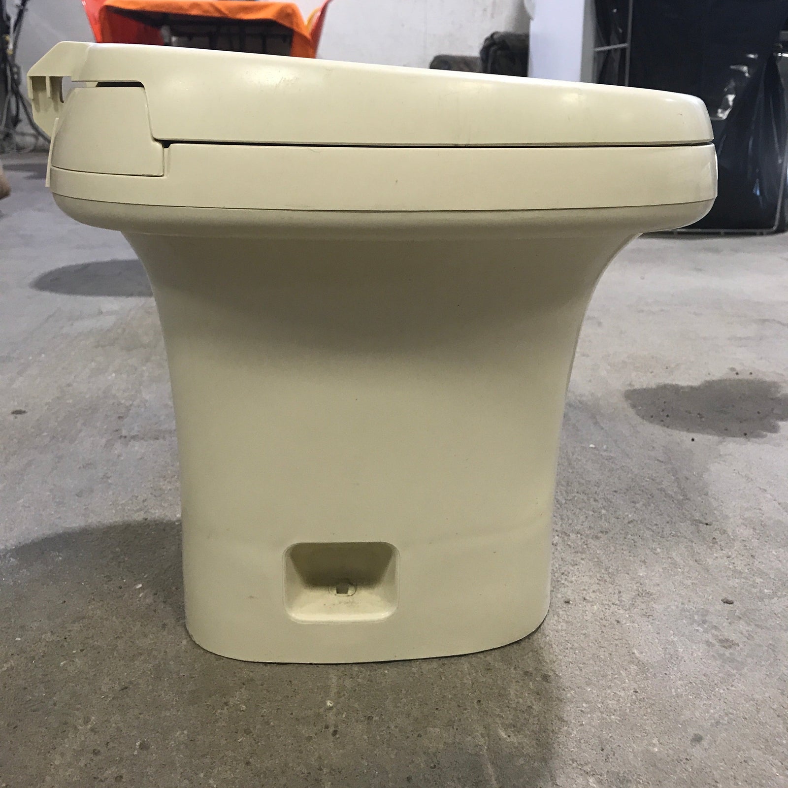 Used Complete Thetford, Hand Flush, Off-White - AQUA MAGIC IV