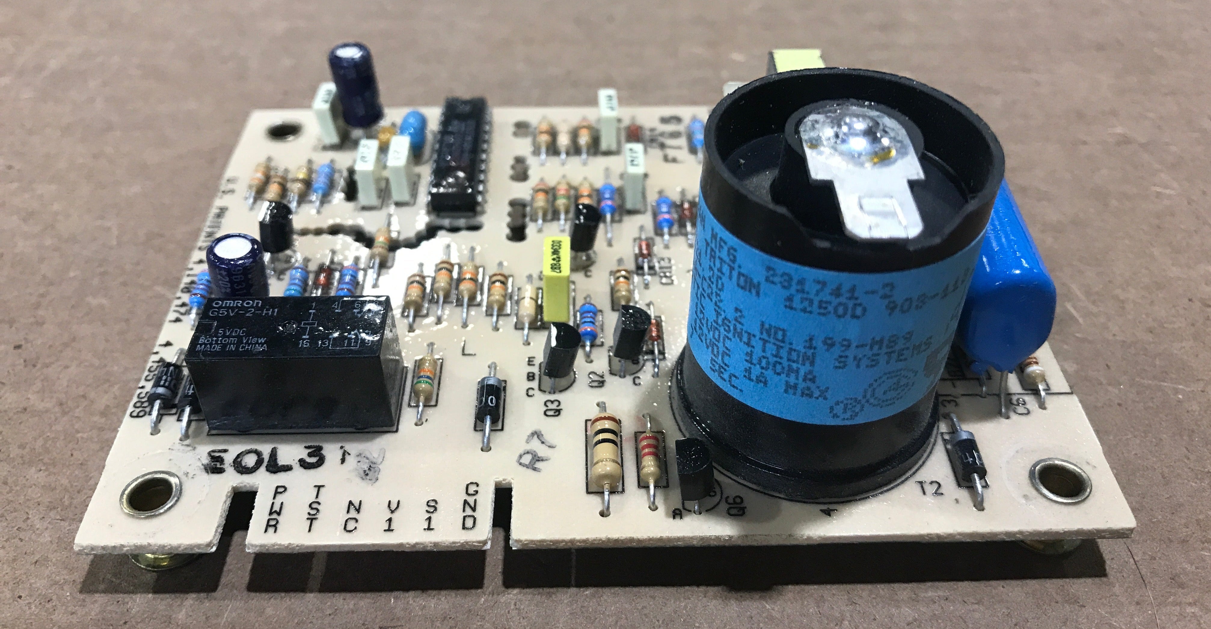 Used Suburban (Fenwal) Ignitor Control Board - 231741-2