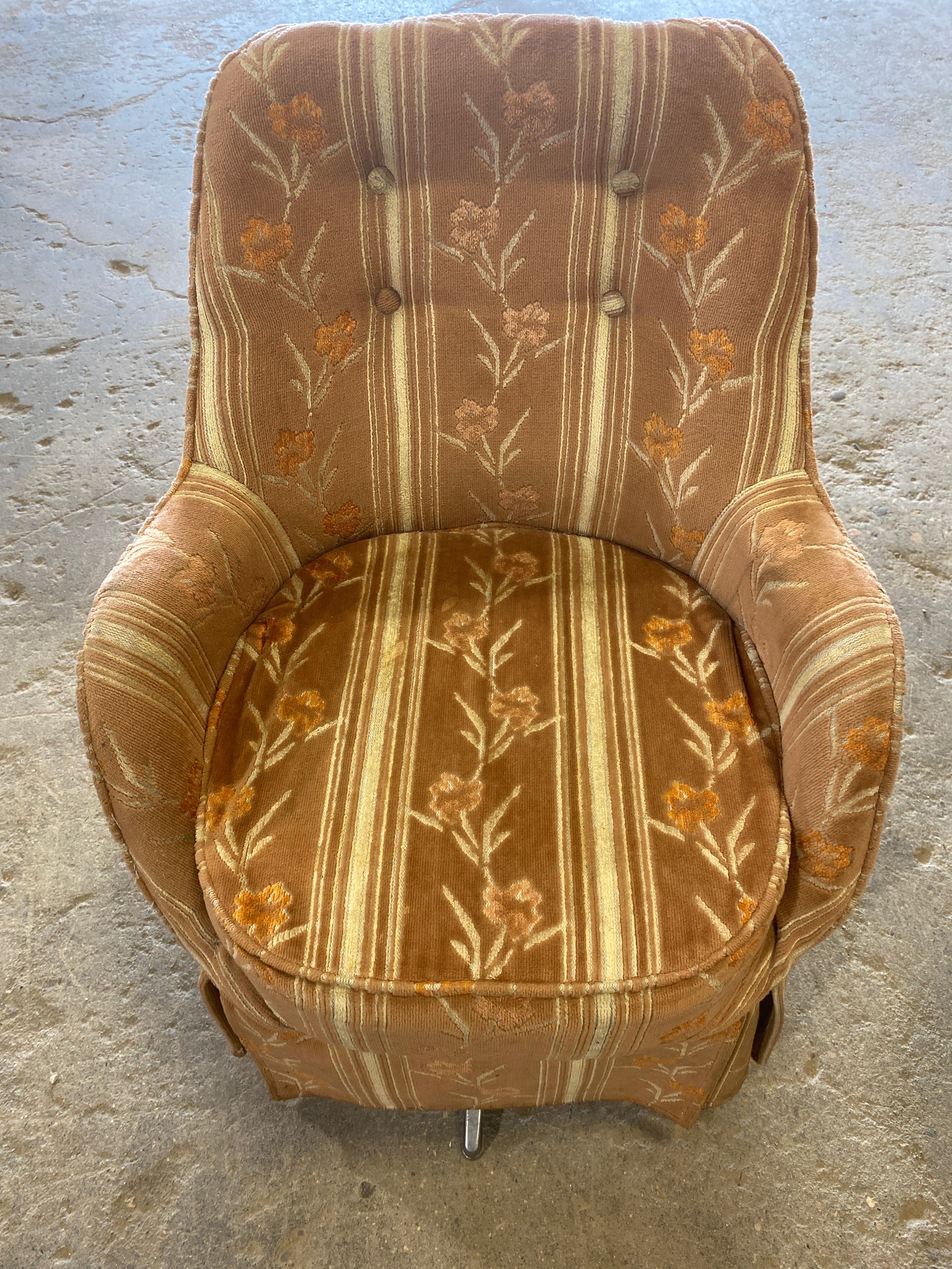 Used RV Chair - 31" H x 22" W x 18" D
