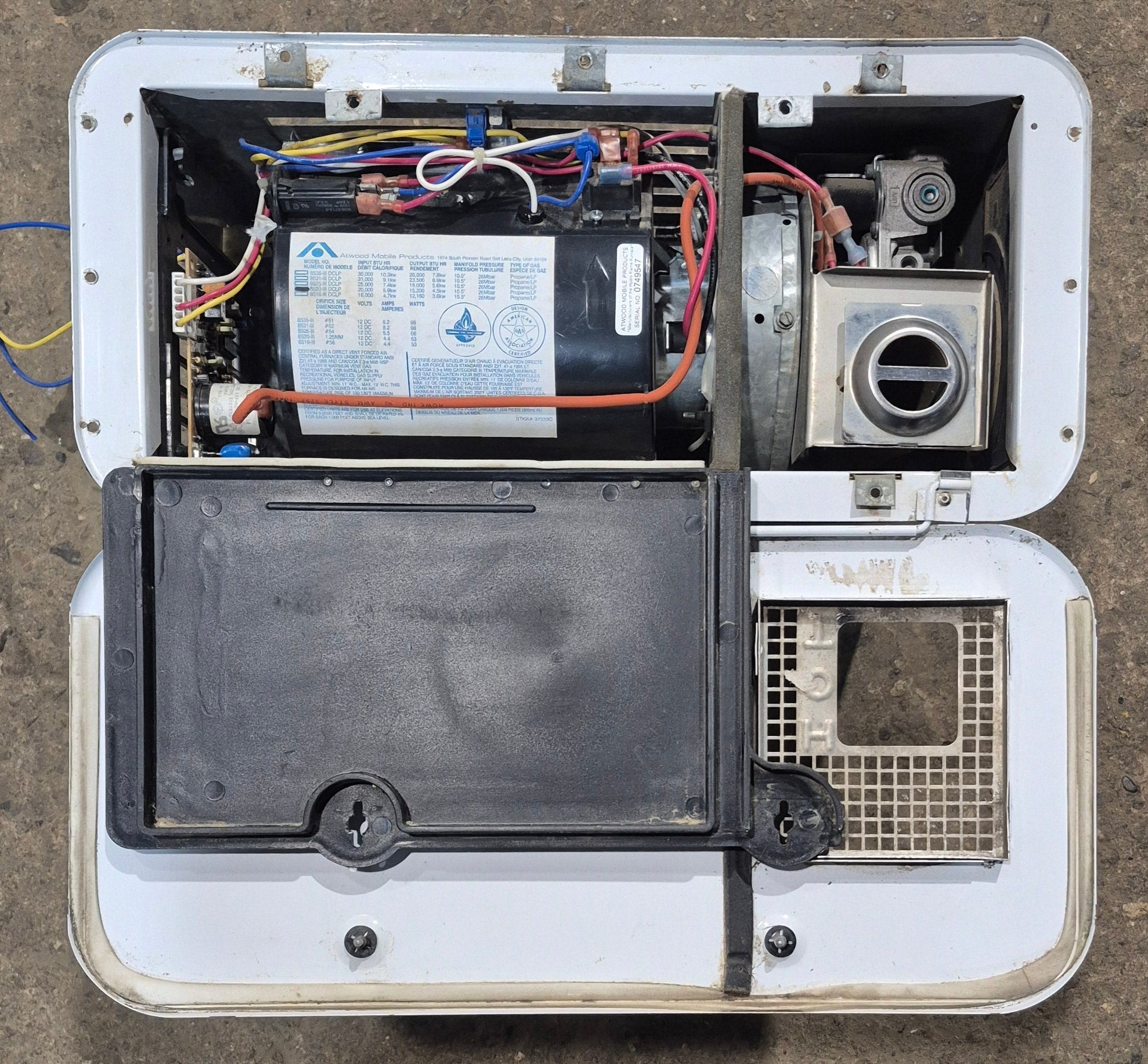 20000 BTU USED 8520-III DCLP Atwood HYDROFLAME Propane Furnace - Young Farts RV Parts