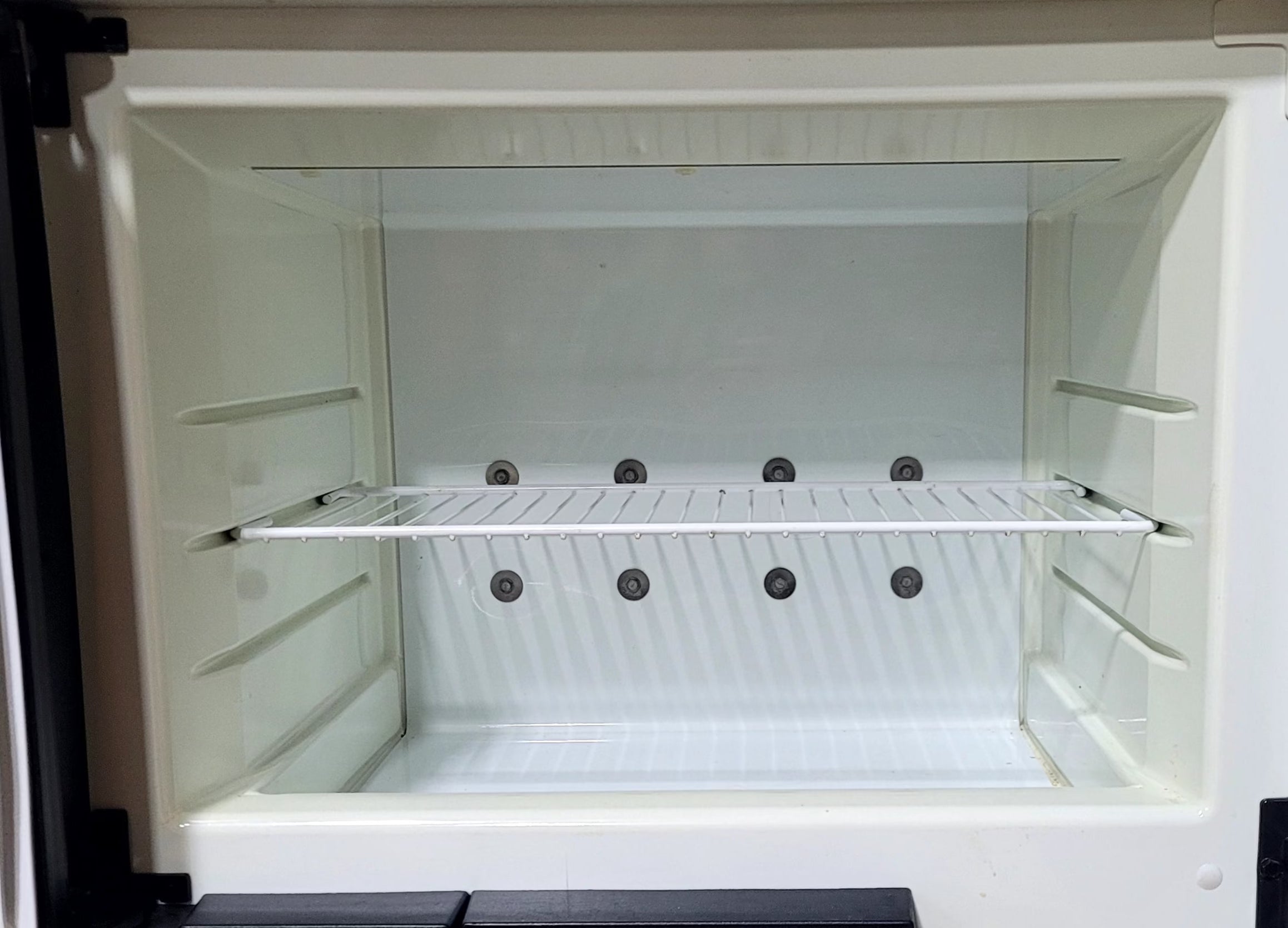 Used Complete Norcold N611 Fridge 2-Way - Young Farts RV Parts