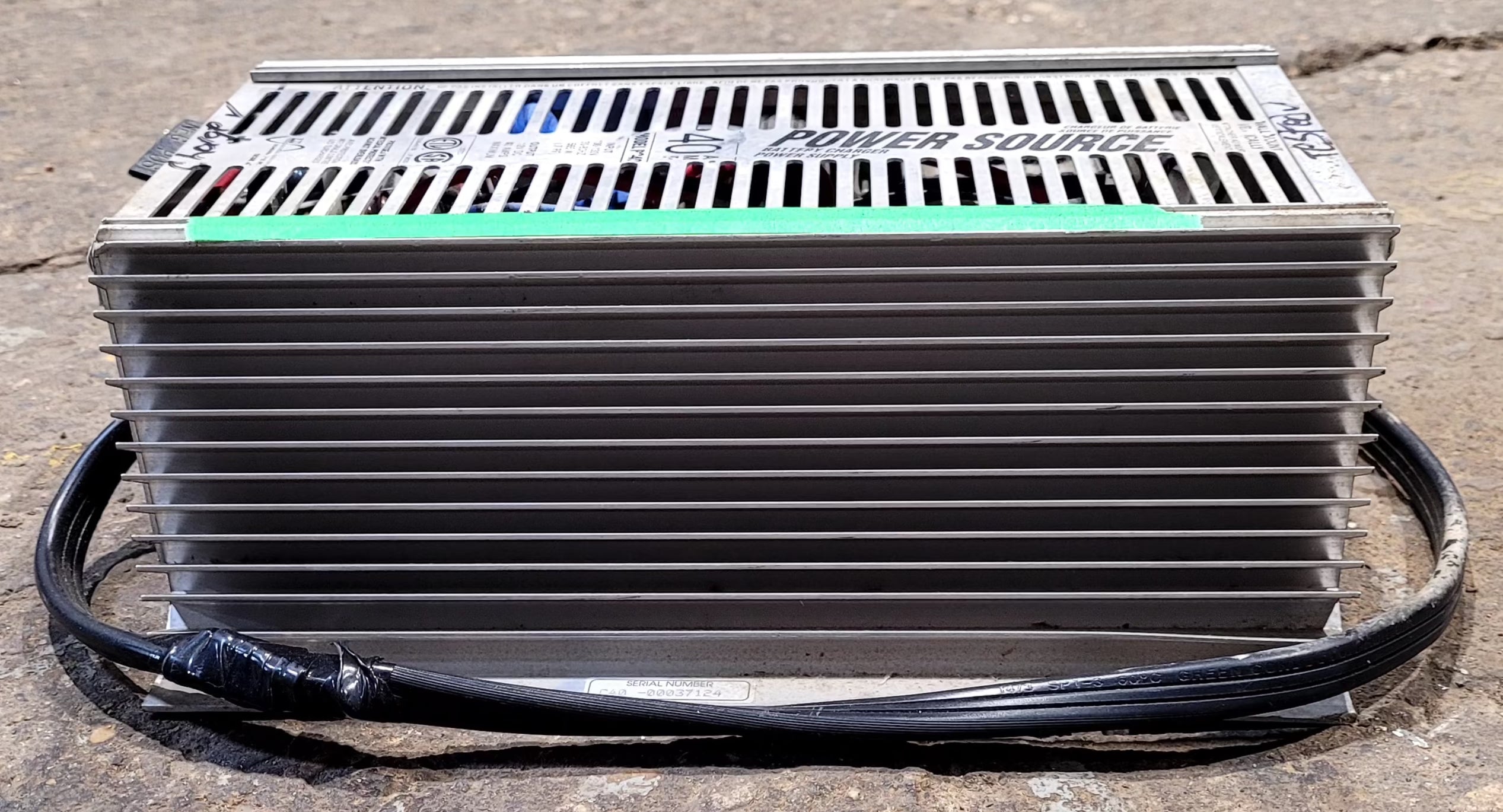 Used 40 AMP POWER SOURCE Power Station - Model PC40