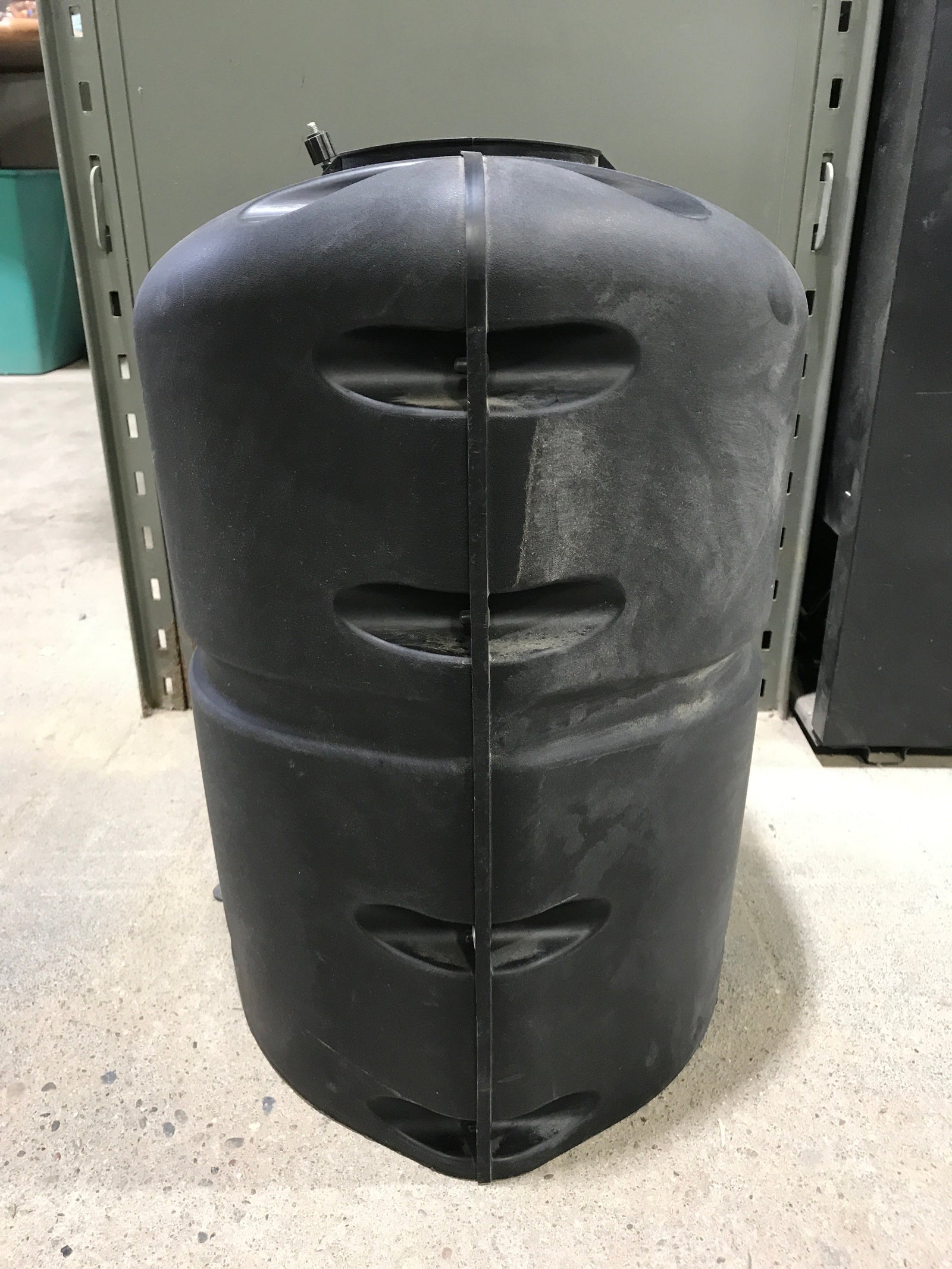 Used Propane Tank Cover - Black - Fits 20lb Steel Single Tank
