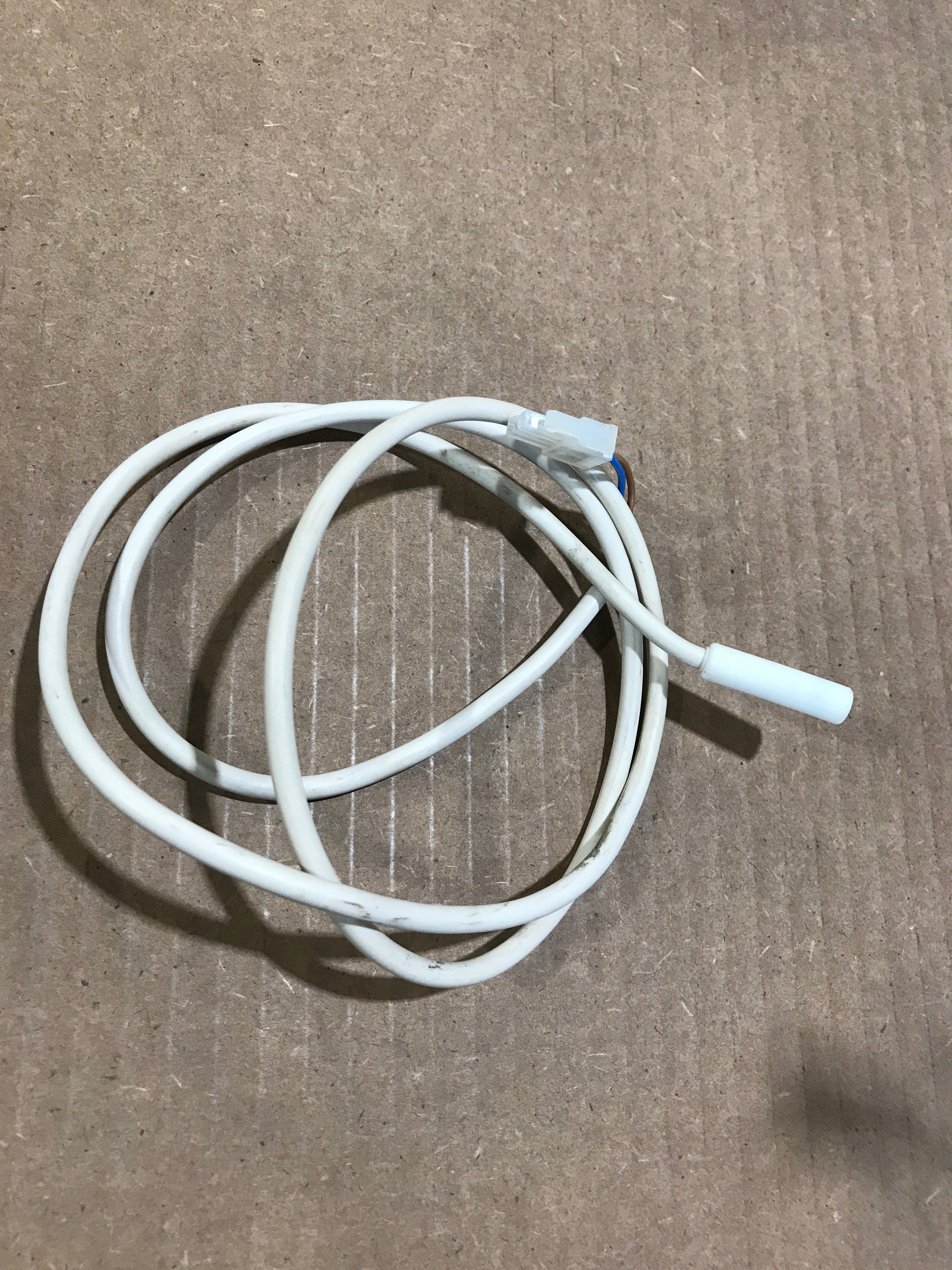 Used Dometic Thermistor - 3851059042