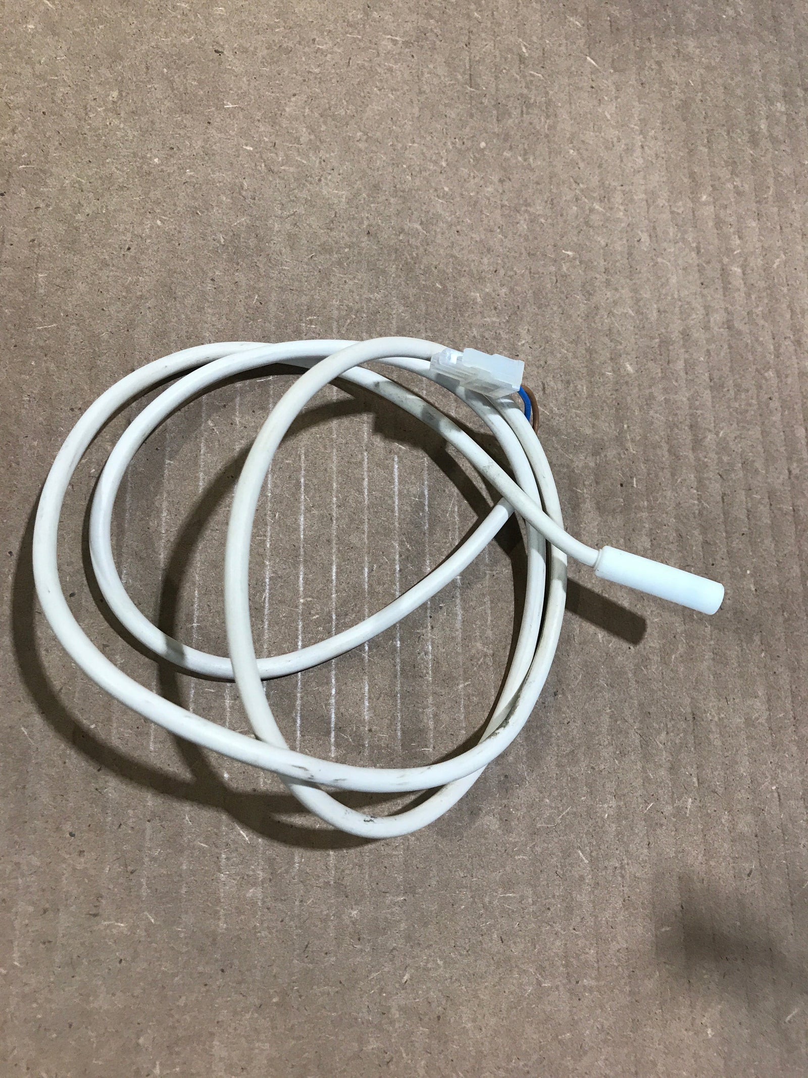 Used Dometic Thermistor - 3851059042