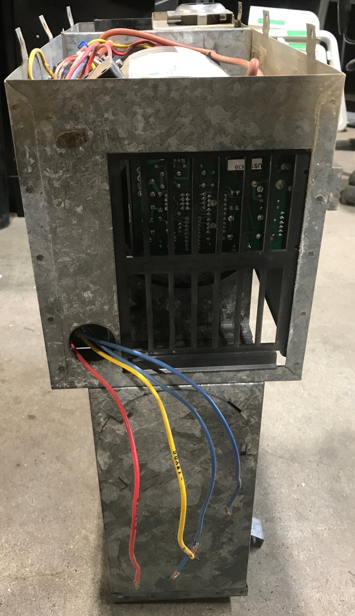 25000 BTU Used 8525 II Atwood / Hydro Flame RV Propane Furnace - Young Farts RV Parts