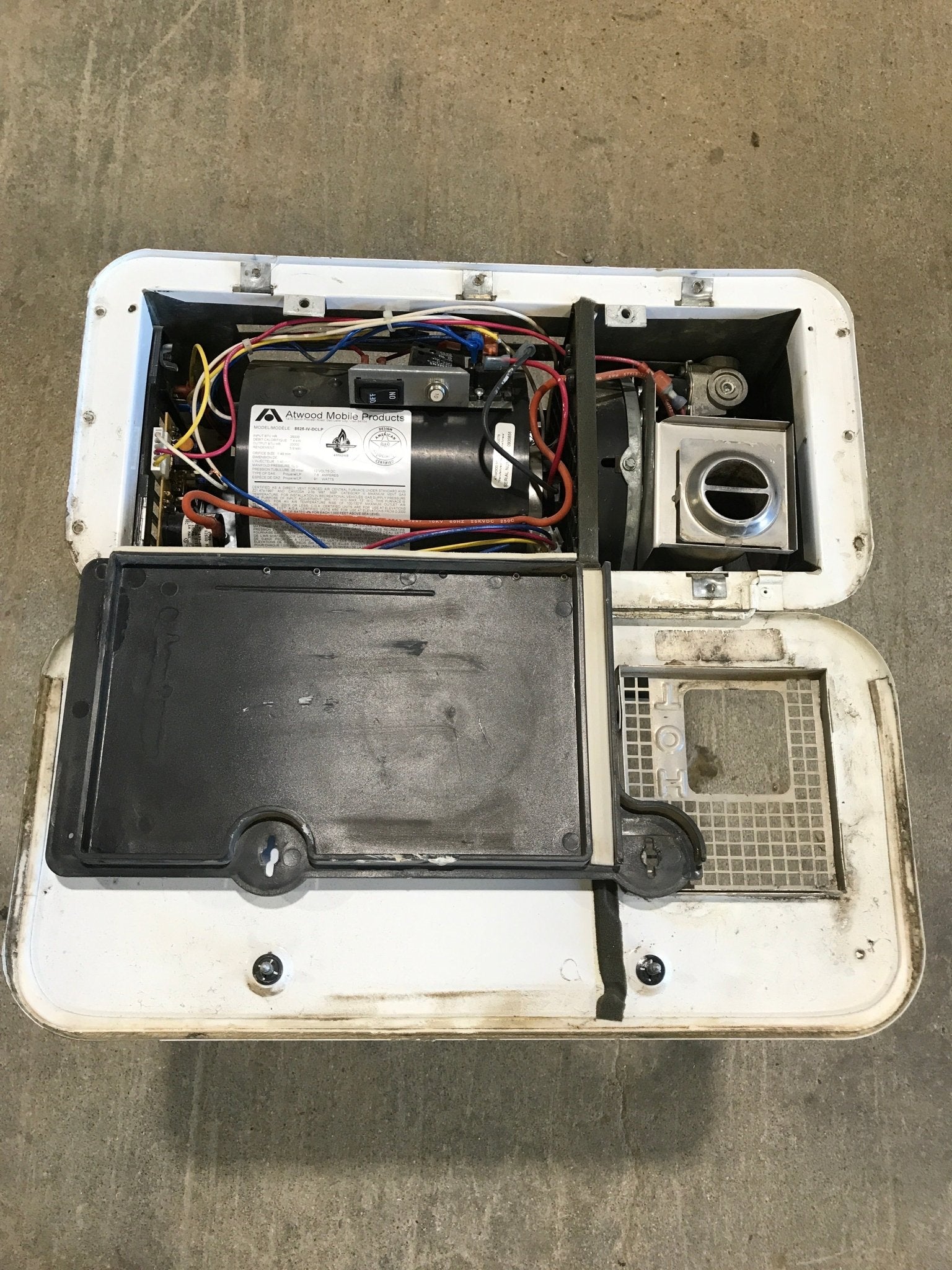 25,000 BTU USED 8525 - IV - DCLP HYDROFLAME RV Propane Furnace - Young Farts RV Parts