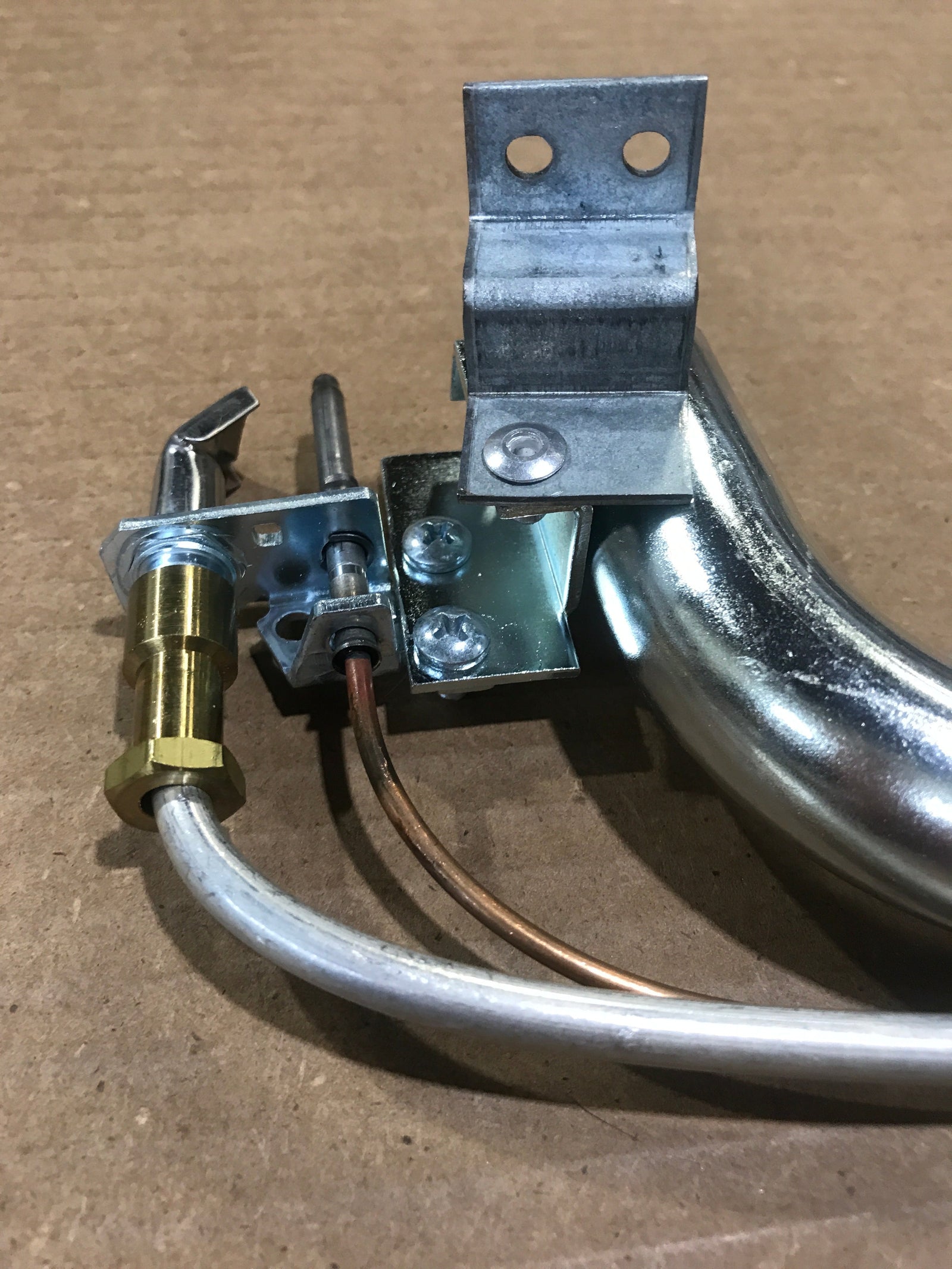 Used Suburban Large Burner Assembly - 520564