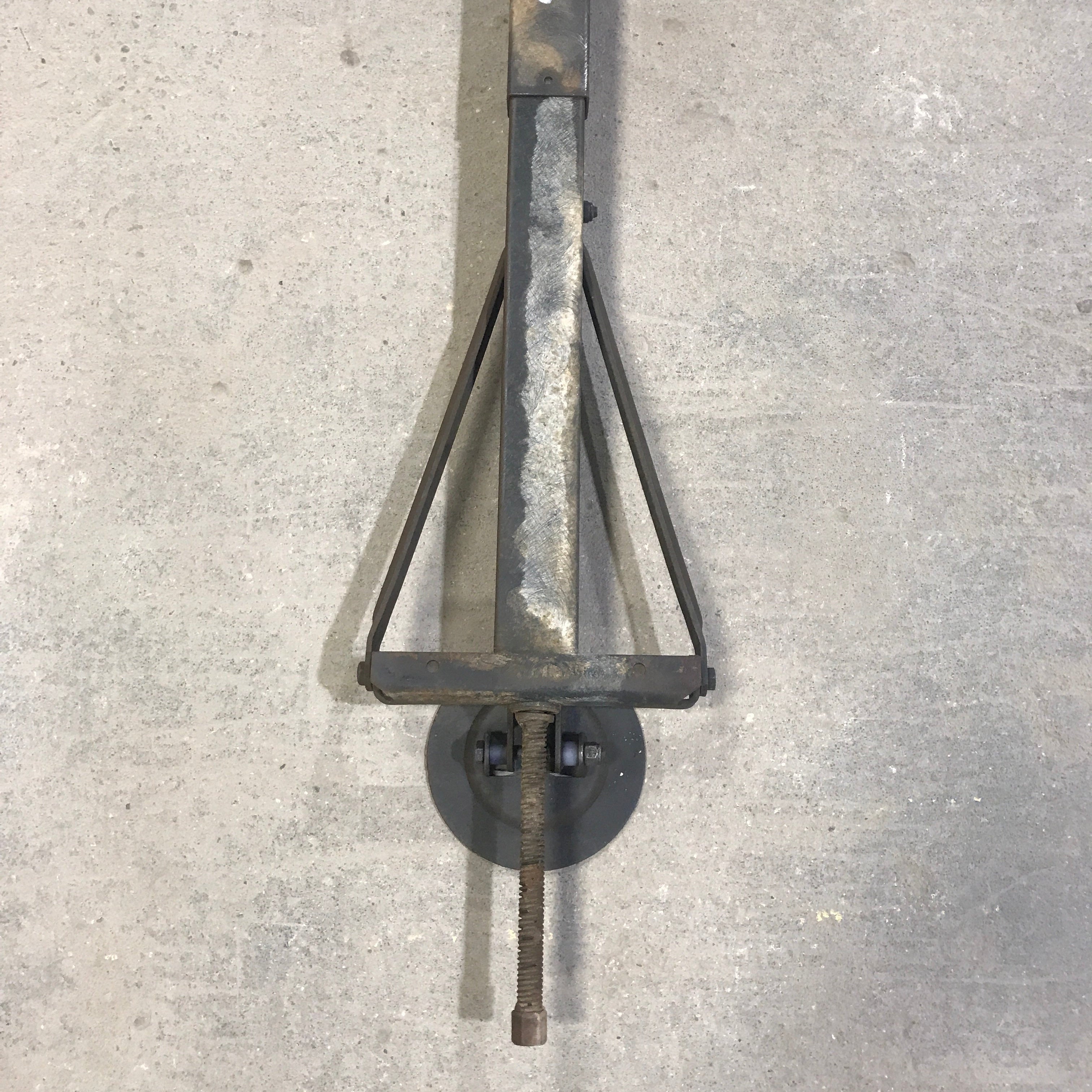 Used BAL Telescopic Stabilizer Jack 79"
