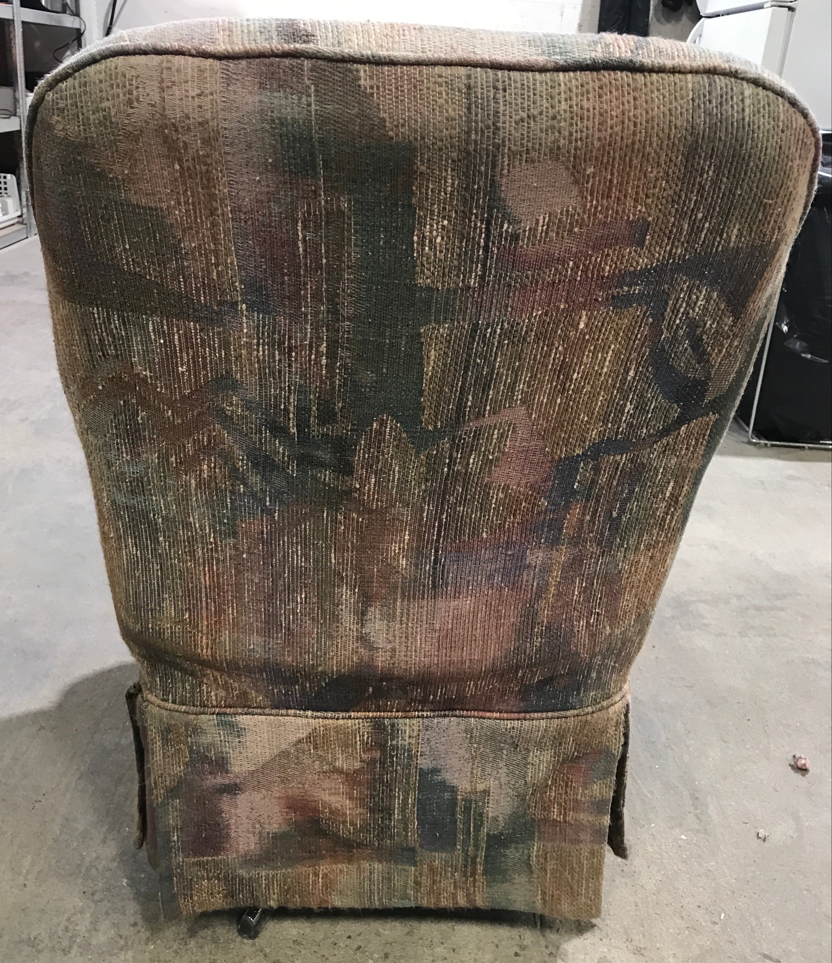 Used RV Chair - 35" H x 19" W x 22" D
