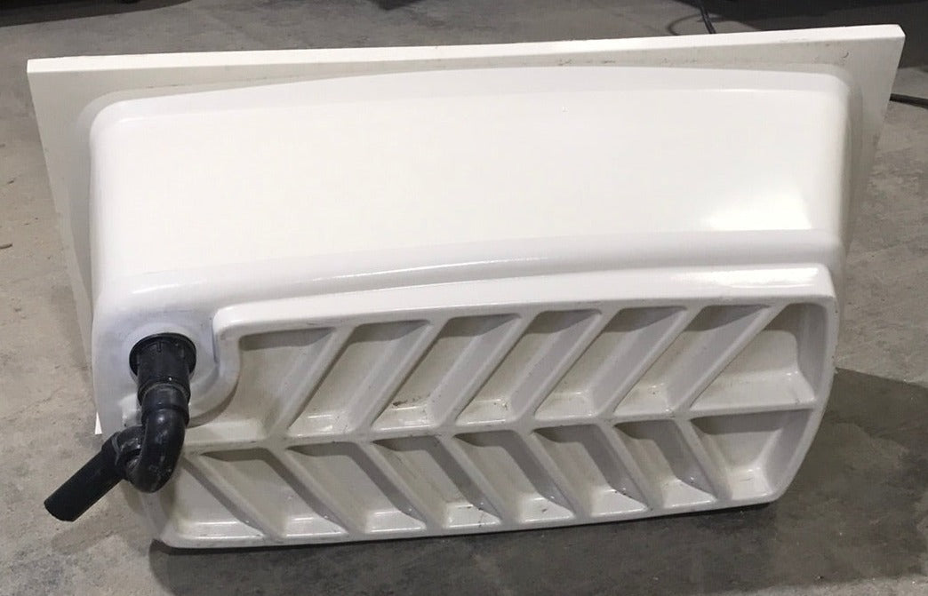 Used RV Bath Tub 46” x 24” - Right Hand Drain