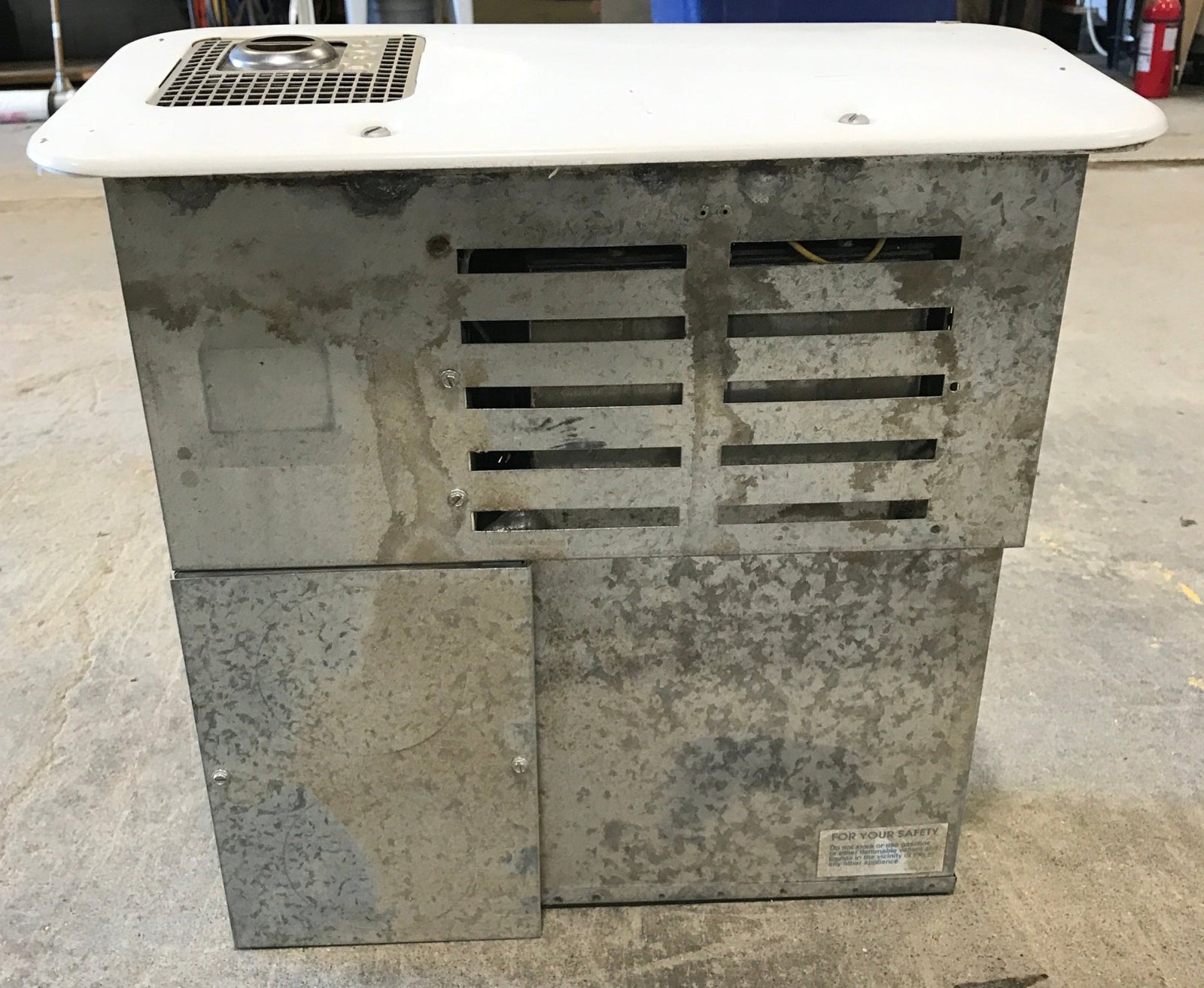 31000 BTU USED 8531 III DCLP HYDROFLAME RV Propane Furnace - Young Farts RV Parts