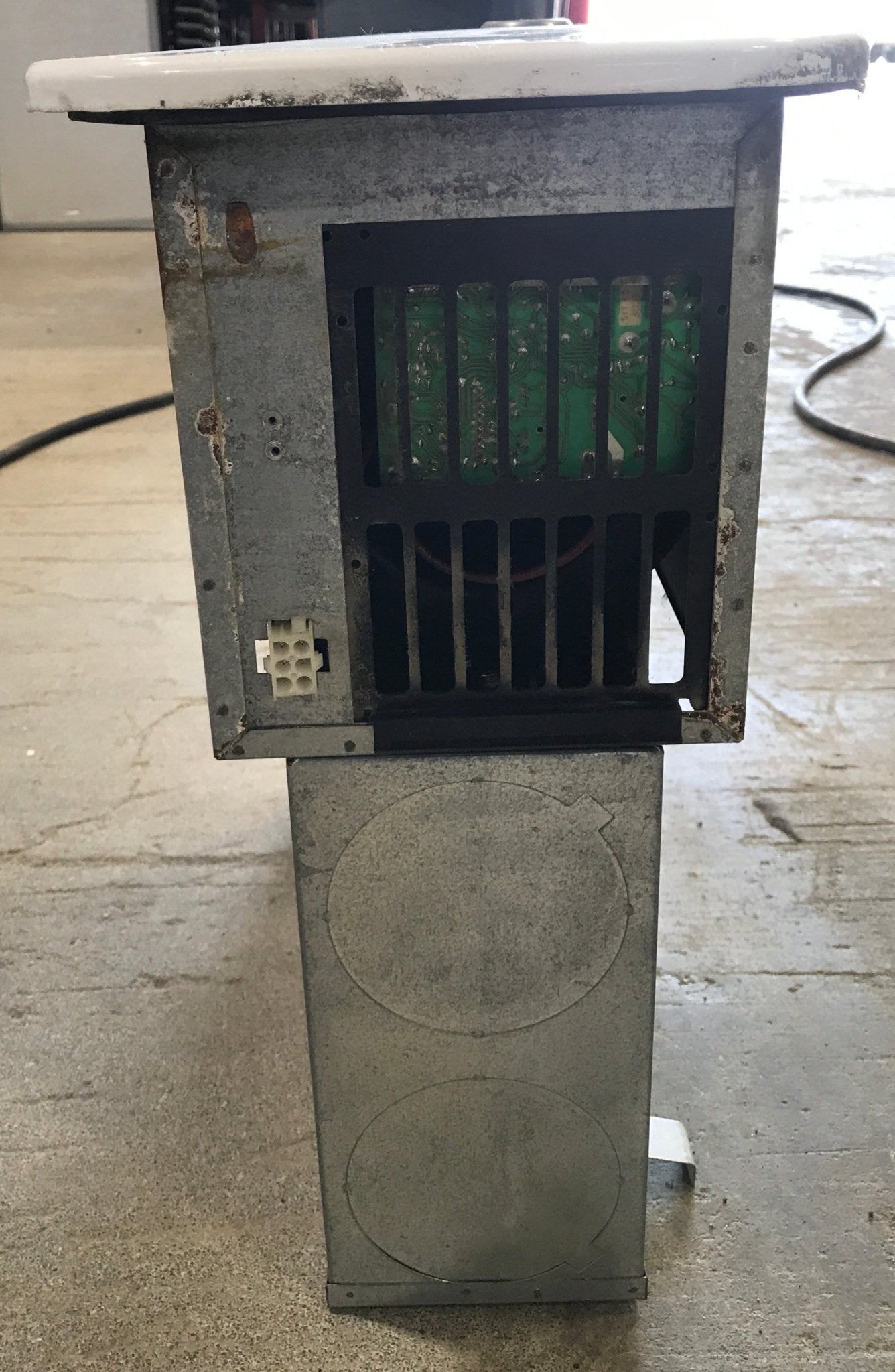35000 BTU USED 8535 IV DCLP RV Propane Furnace - Young Farts RV Parts