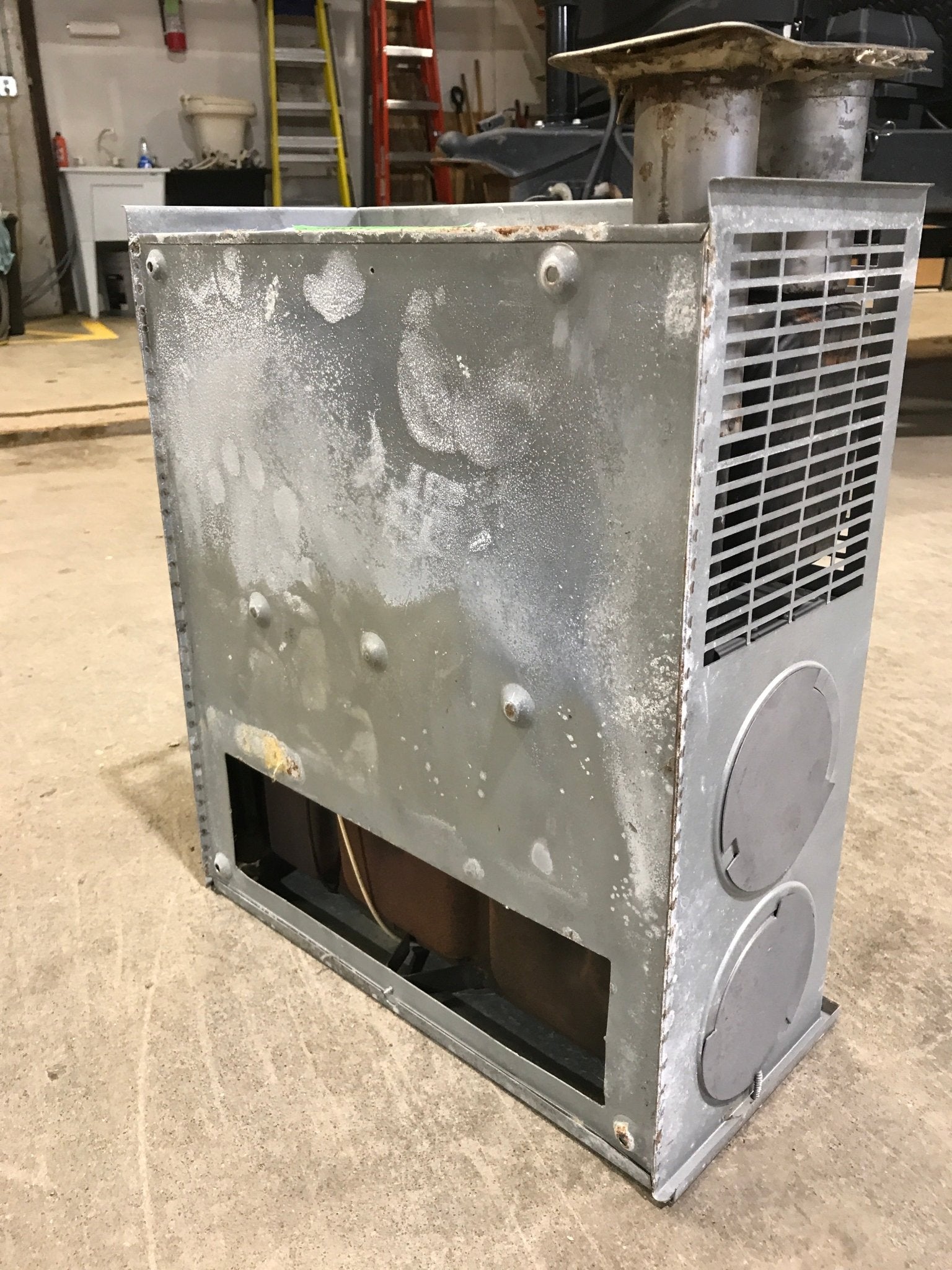 35,000 BTU USED SF - 35 Suburban RV Propane Furnace - Young Farts RV Parts