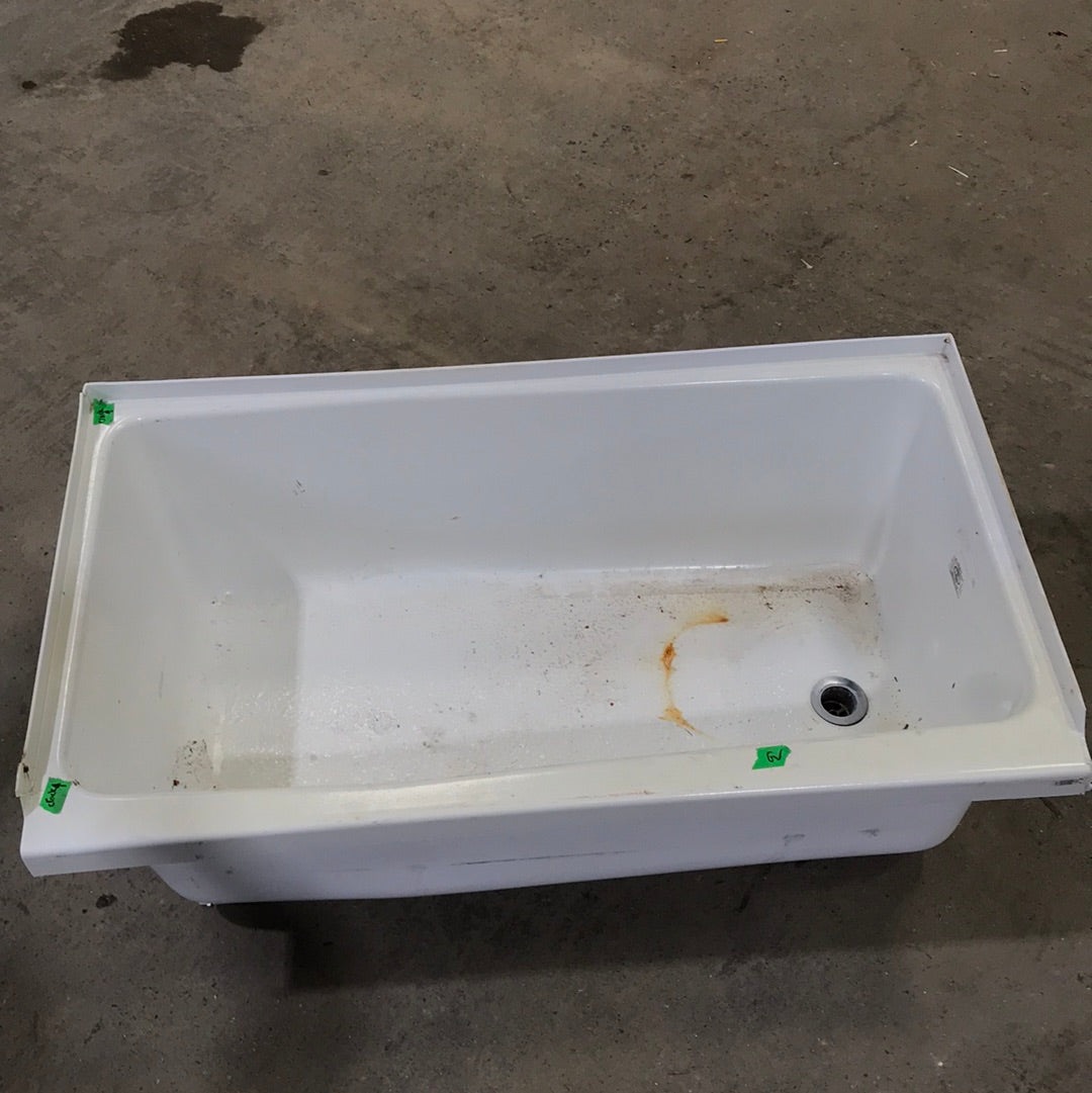 Used RV Bath Tub 40” L x 24 W ” - Right Hand Drain