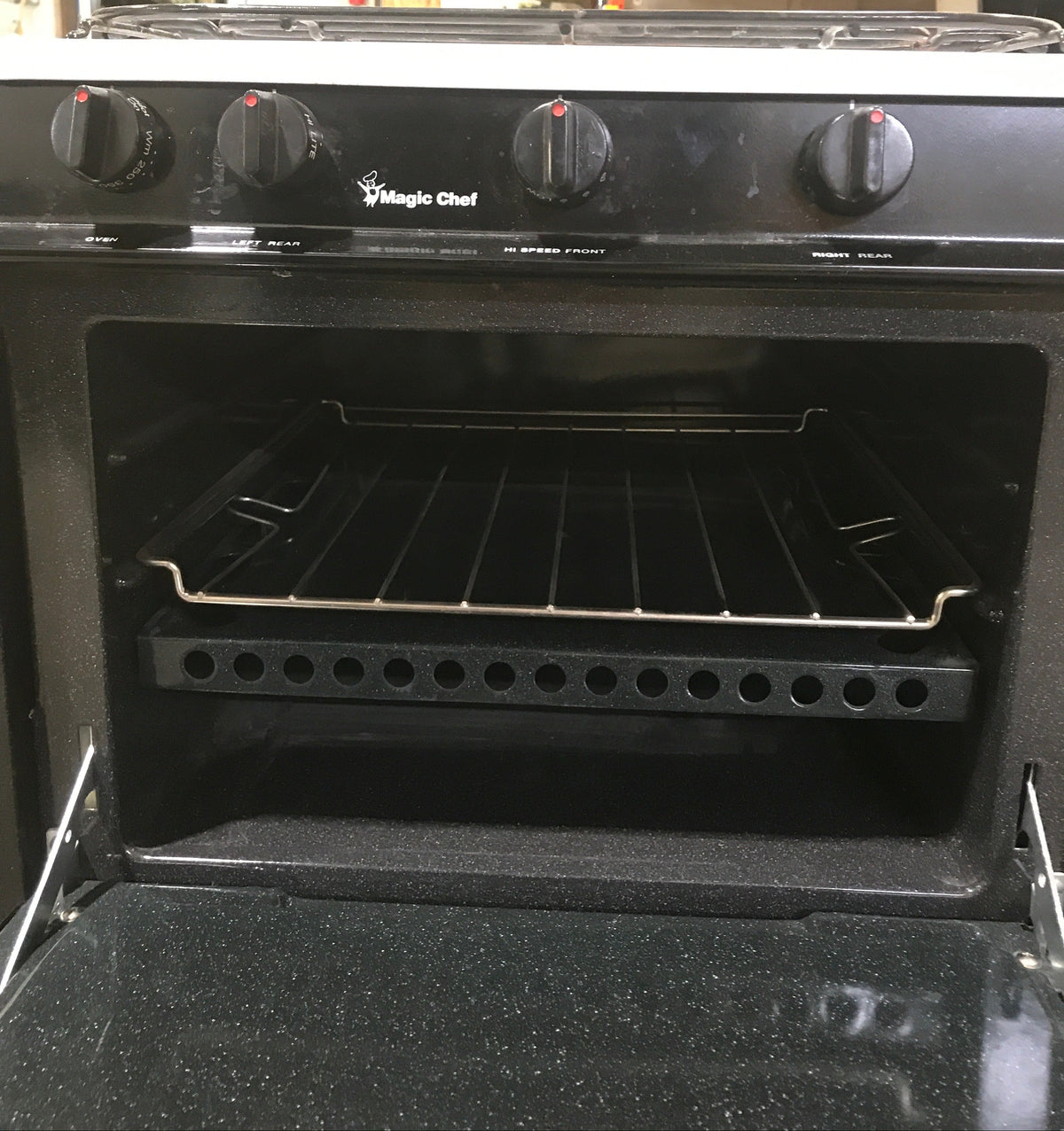 Used Magic Chef RV Range / Cooktop, 3 Burner - CLY1631BDH