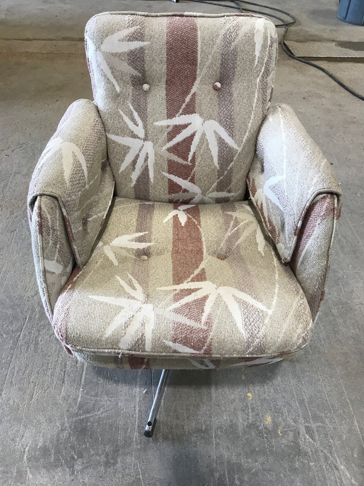 Used RV Chair - Light Tan with design