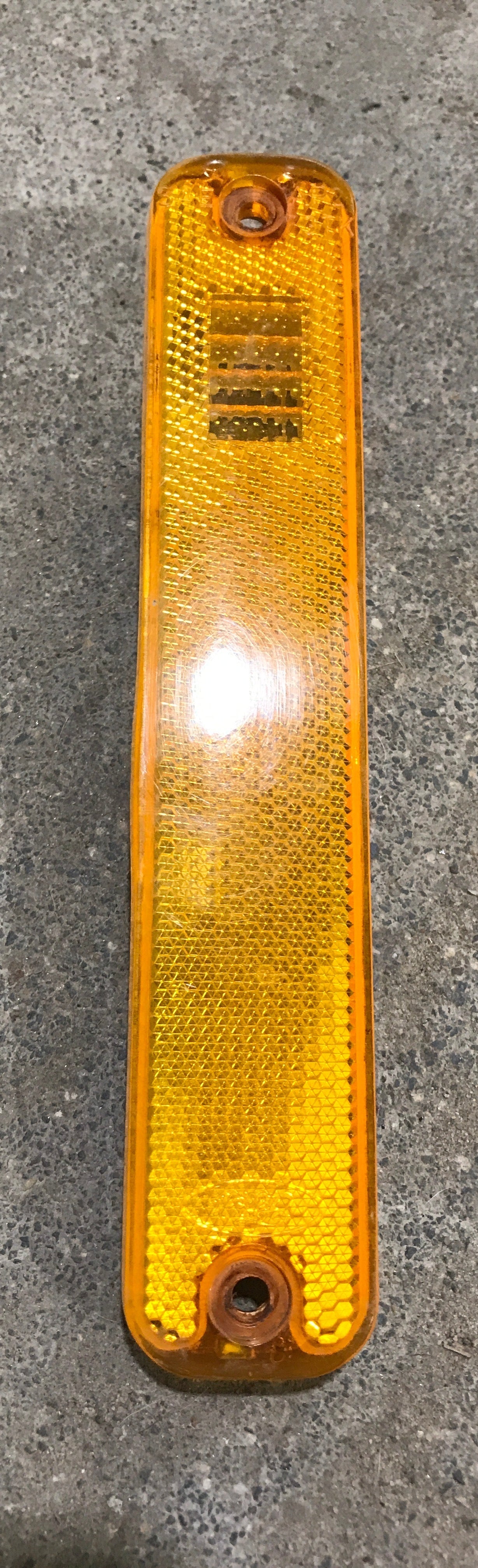 Used SAE AP2 73TK - FORD Replacement Marker Light Assembly - Amber
