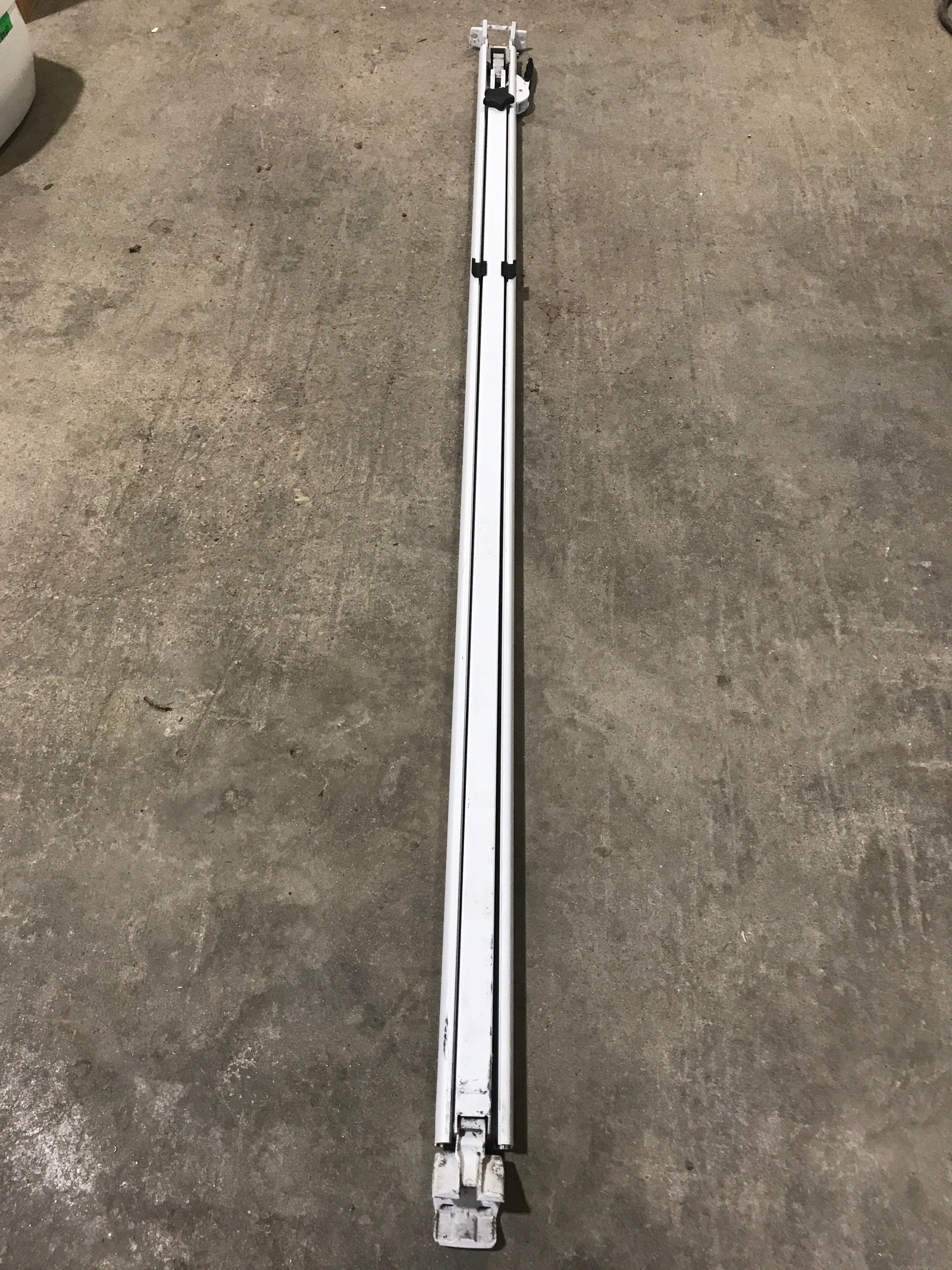 Used Dometic / A&E 8500 Awning Single Manual Arm