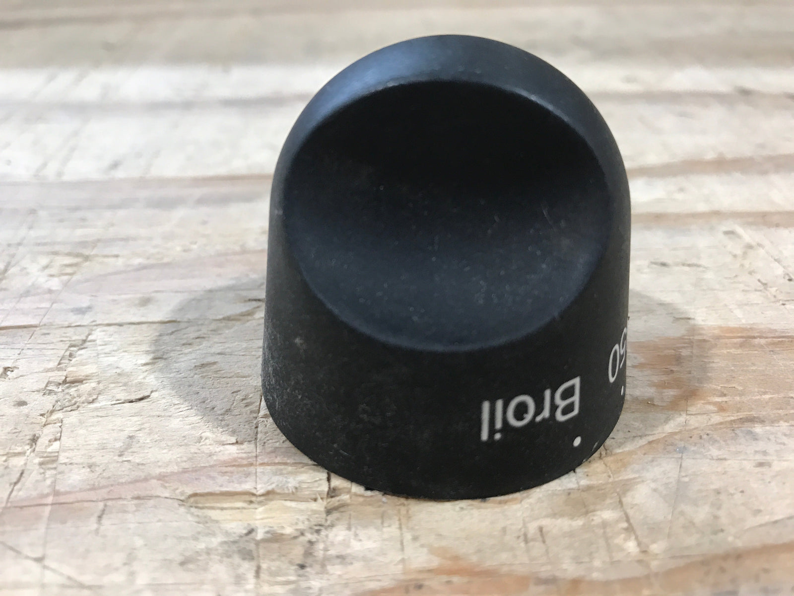 Used Magic Chef Oven Thermostat Knob - 74004645