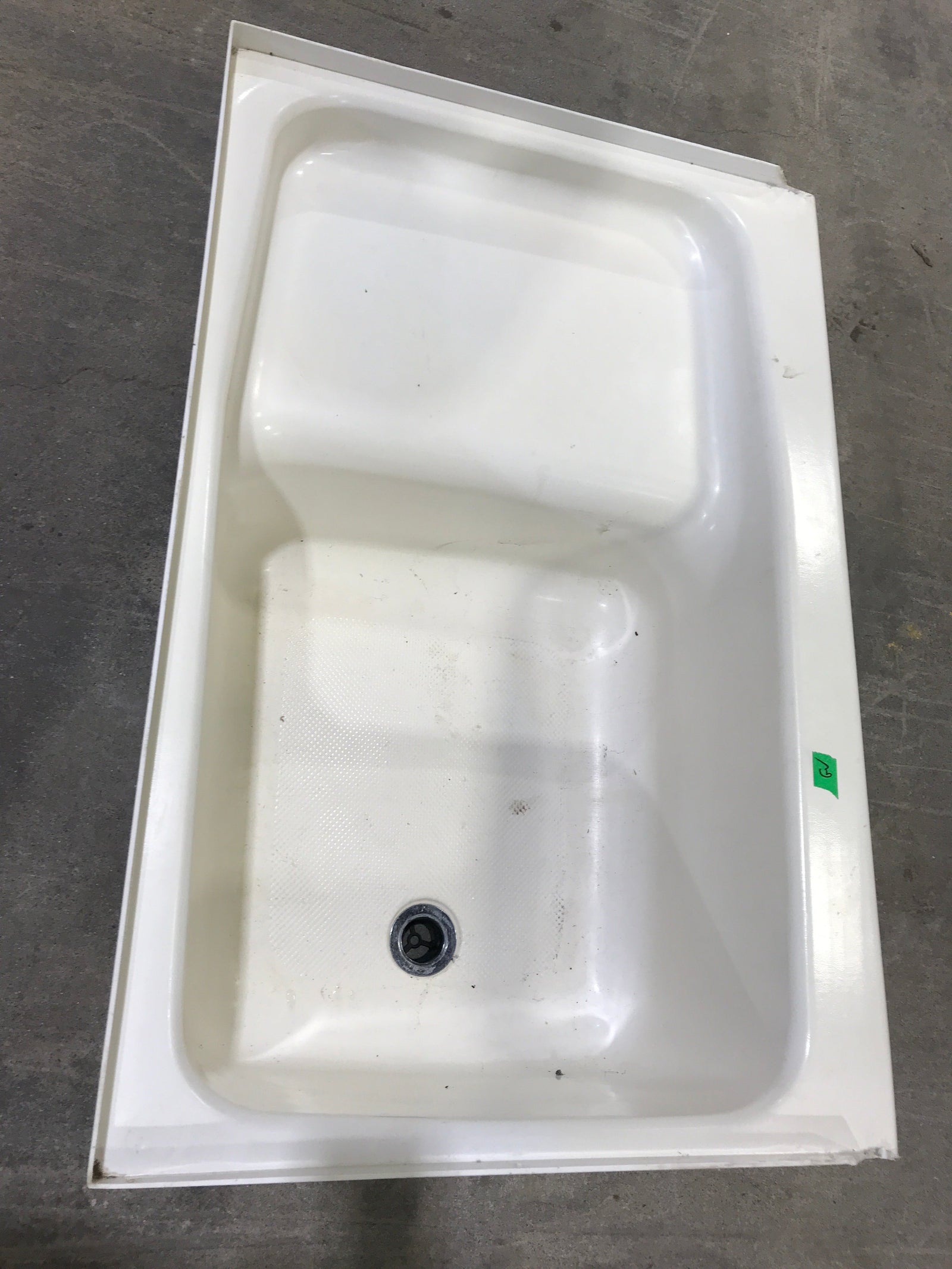 Used RV Step Bath Tub 36” L x 24” W - Left Hand Drain