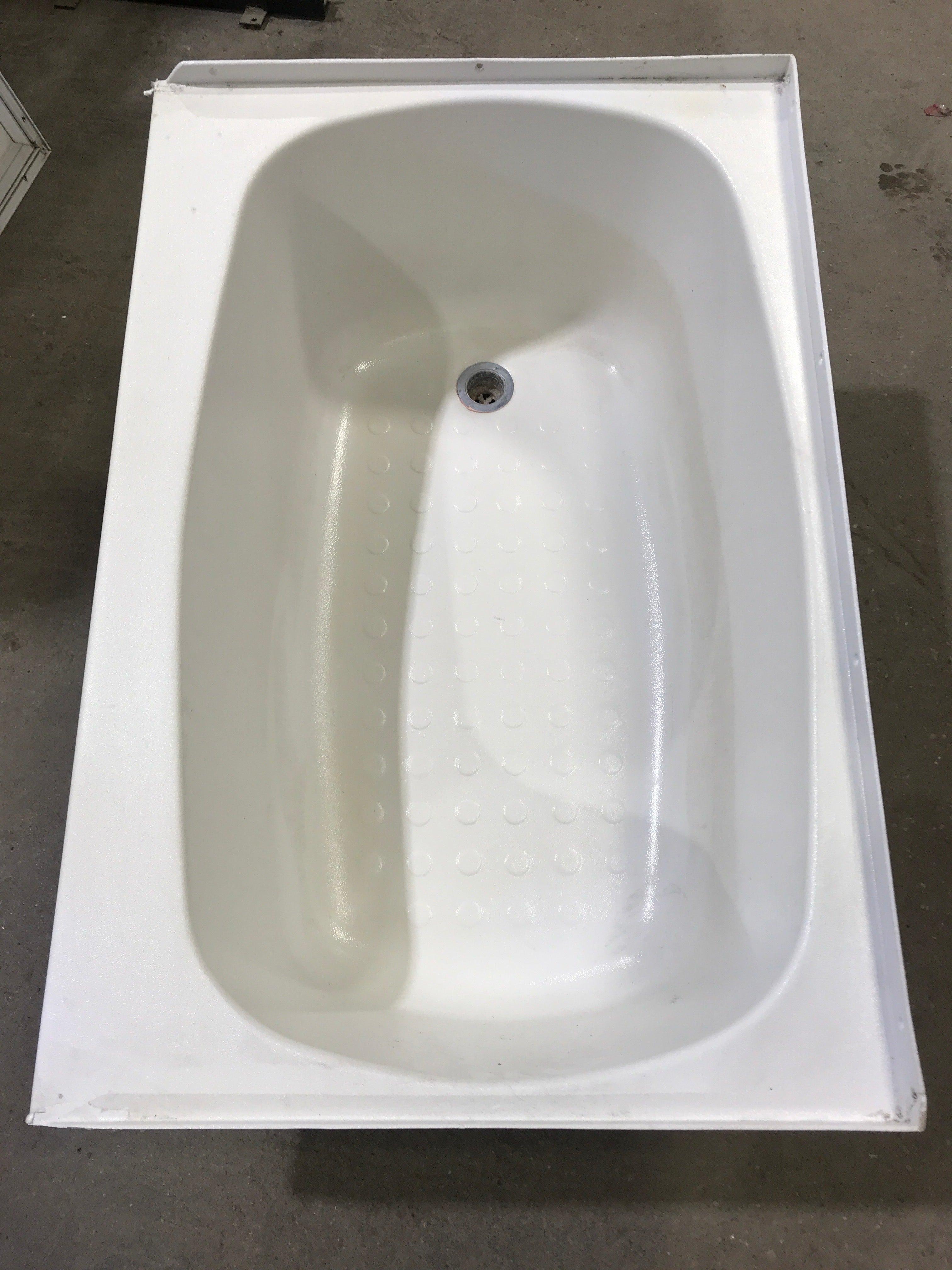 Used RV Bath Tub 36” L x 24 W ” - Left Hand Drain