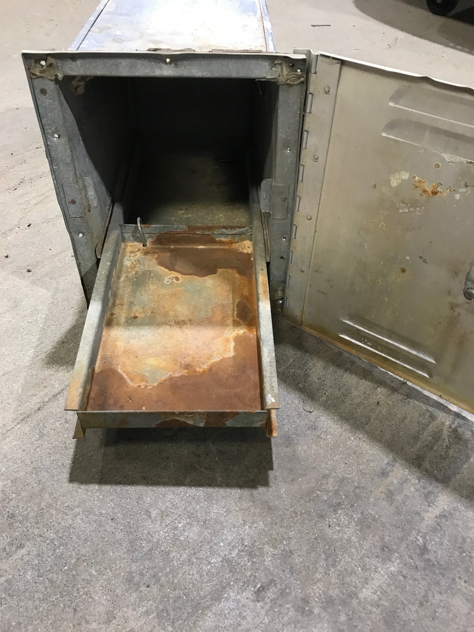 Used Battery Compartment Box with Slide Out Tray