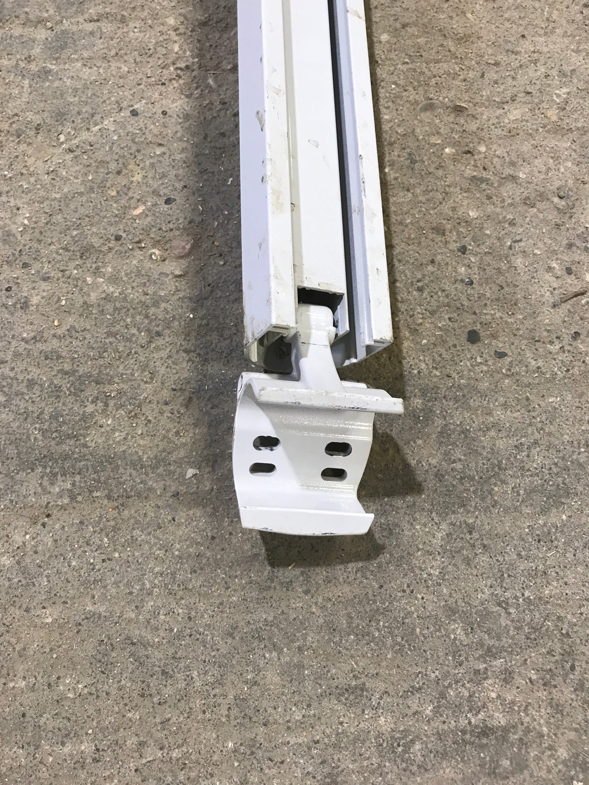 Used Dometic Sunchaser II Single Manual Arm