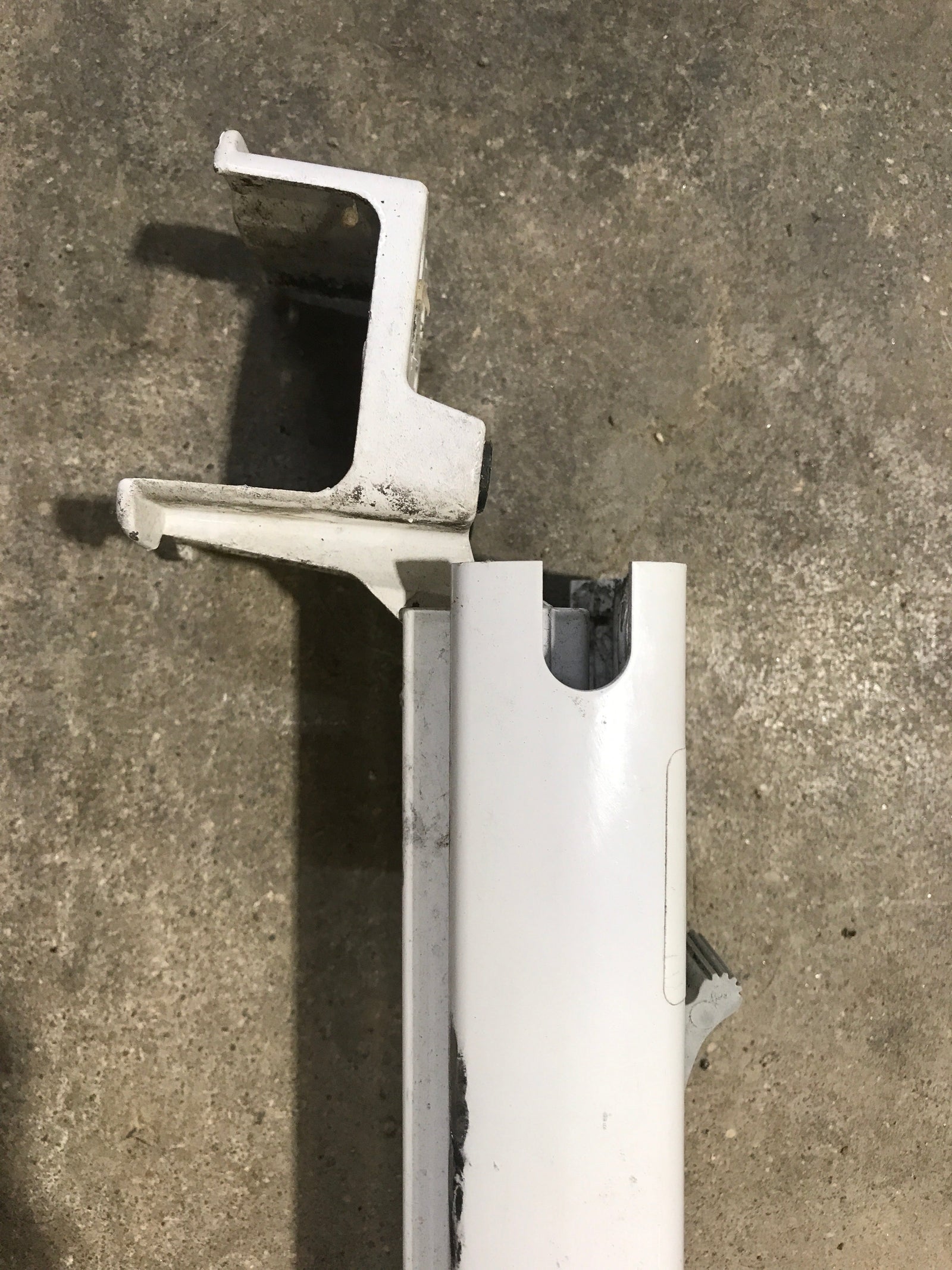 Used Dometic / A&E 8500 Awning Single Manual Arm