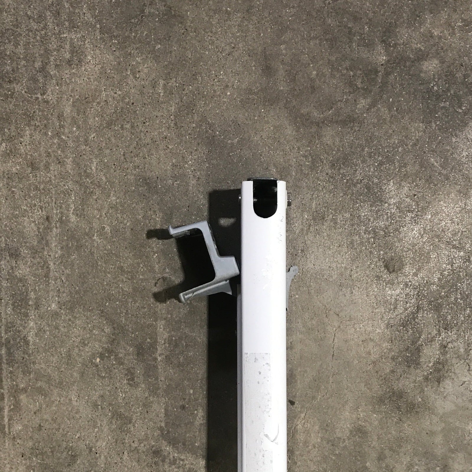 Used Dometic / A&E 8500 Awning Single Manual Arm